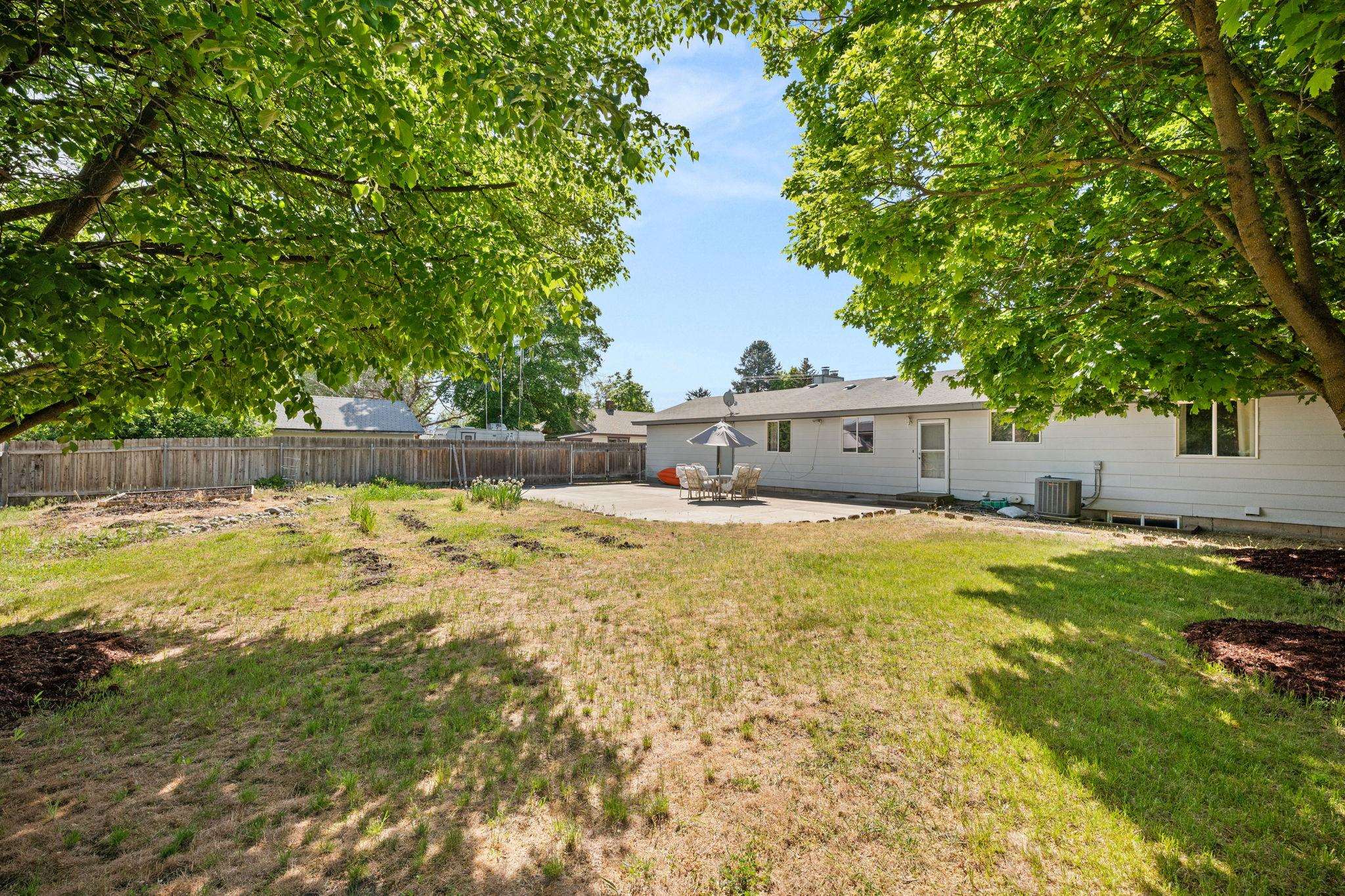 14517 E Broadway Ave - Photo 30