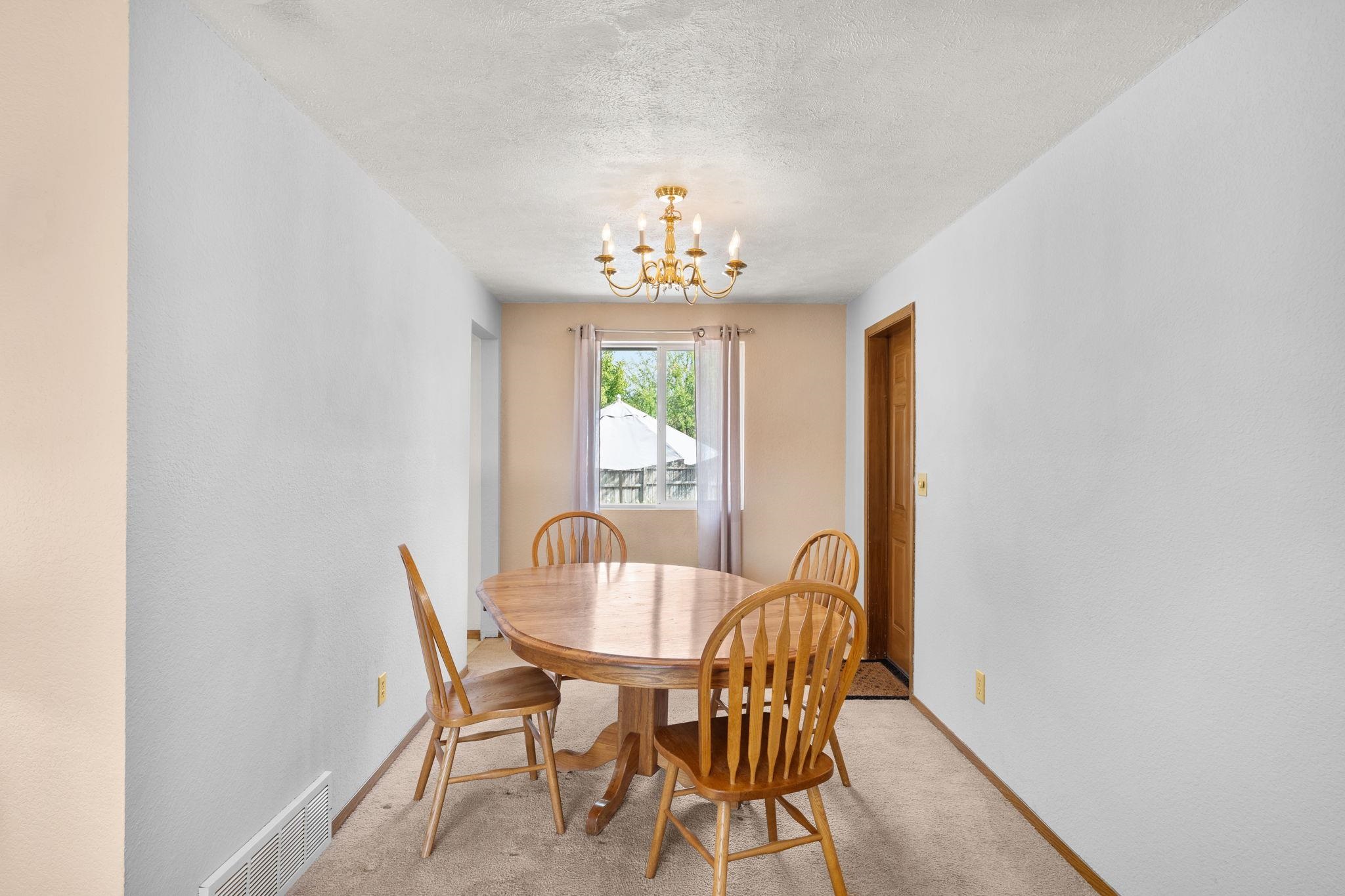 14517 E Broadway Ave - Photo 6