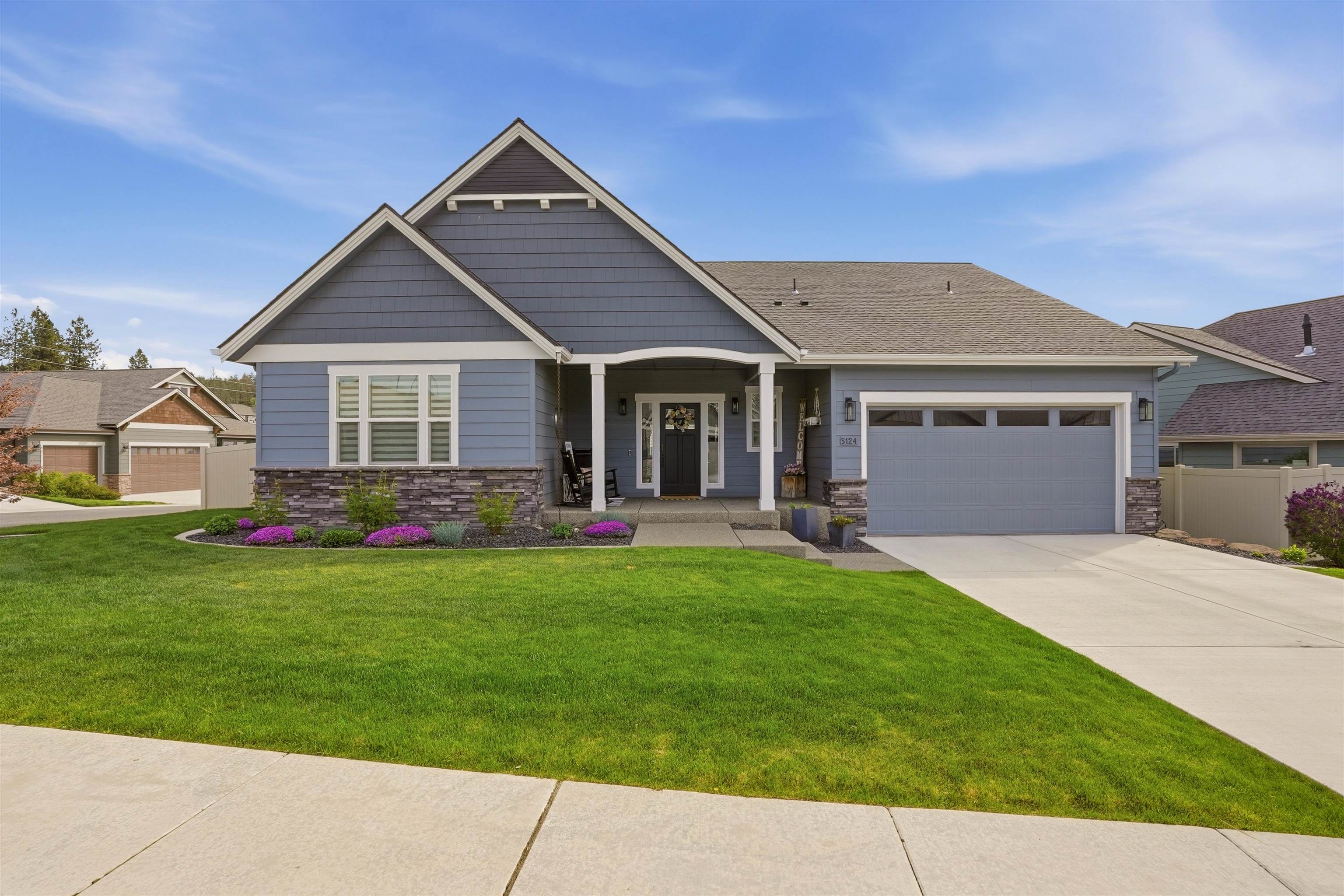 5124 N Scenic Ln - Photo 1