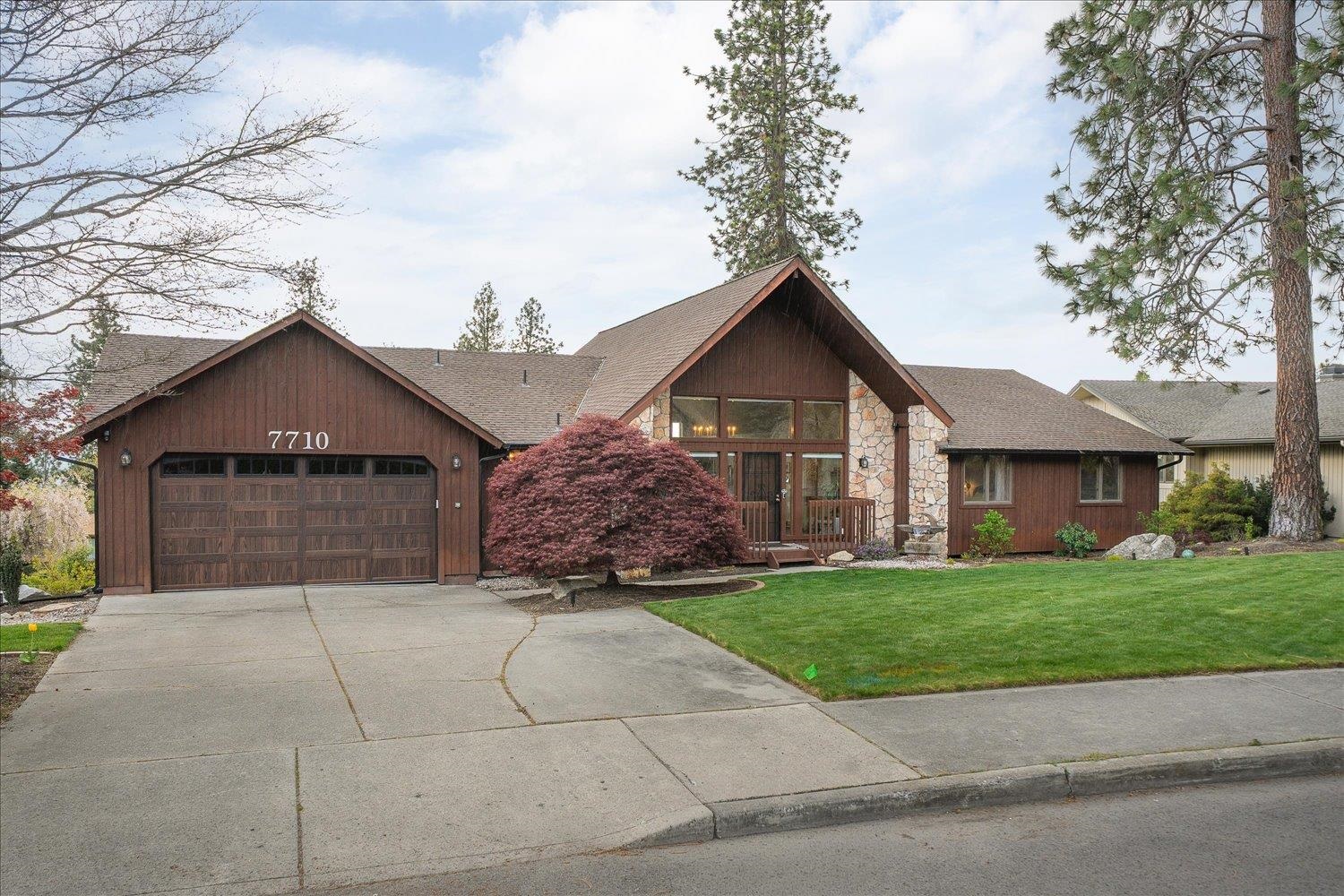 7710 E Columbia Dr - Photo 2