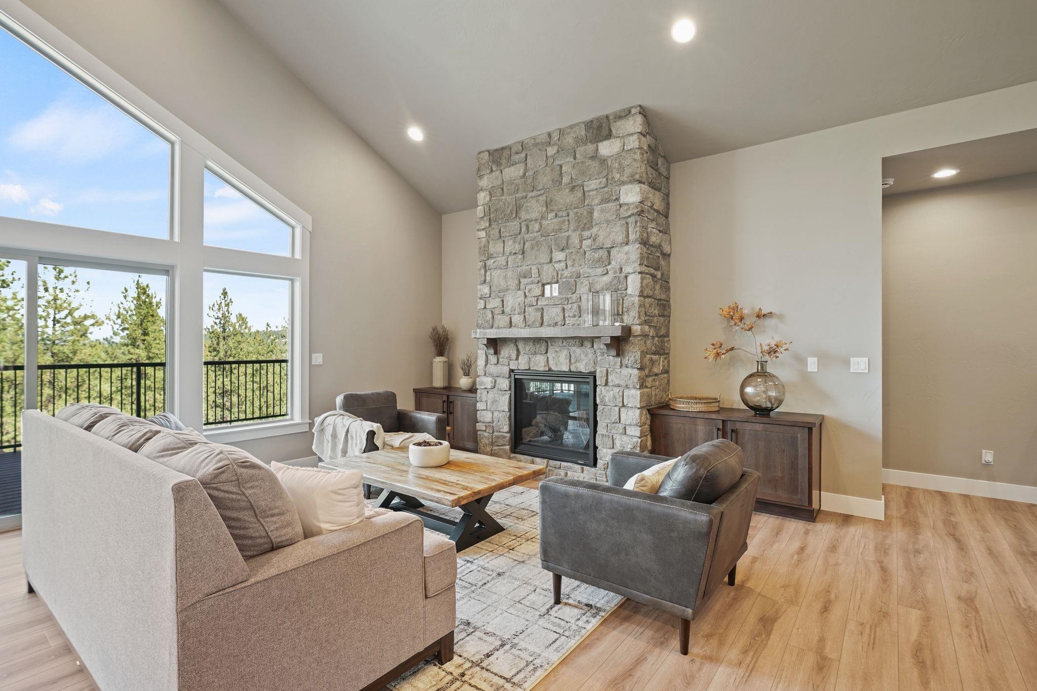 14303 E 39th Ln - Photo 4