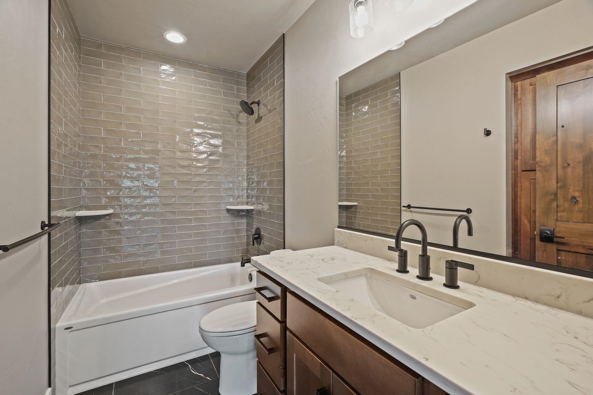 14303 E 39th Ln - Photo 34