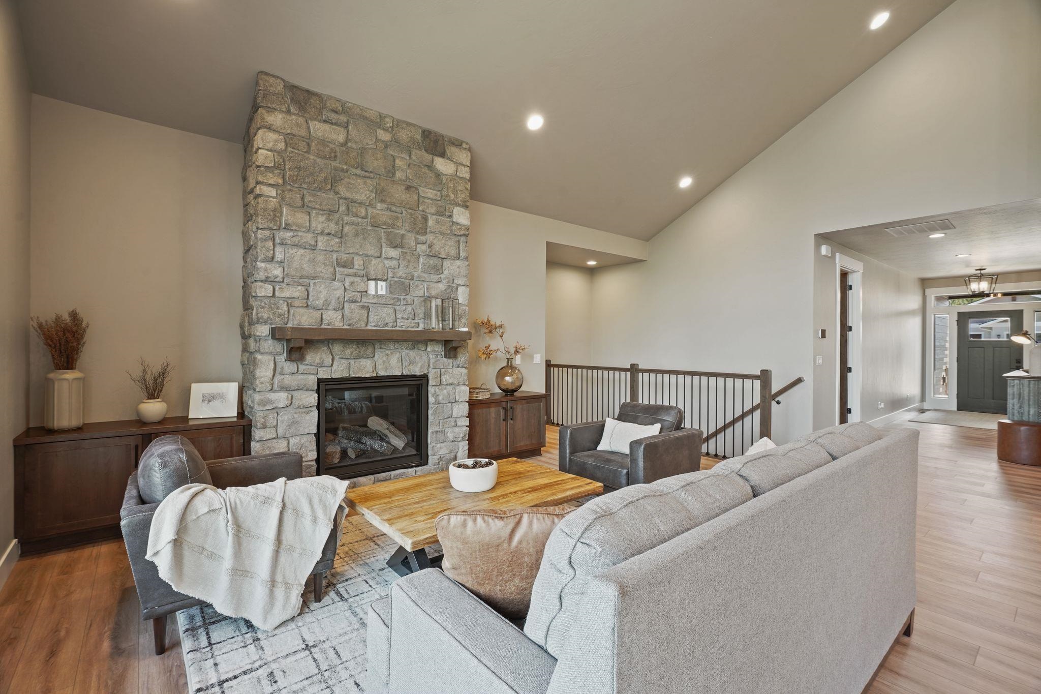 14303 E 39th Ln - Photo 6