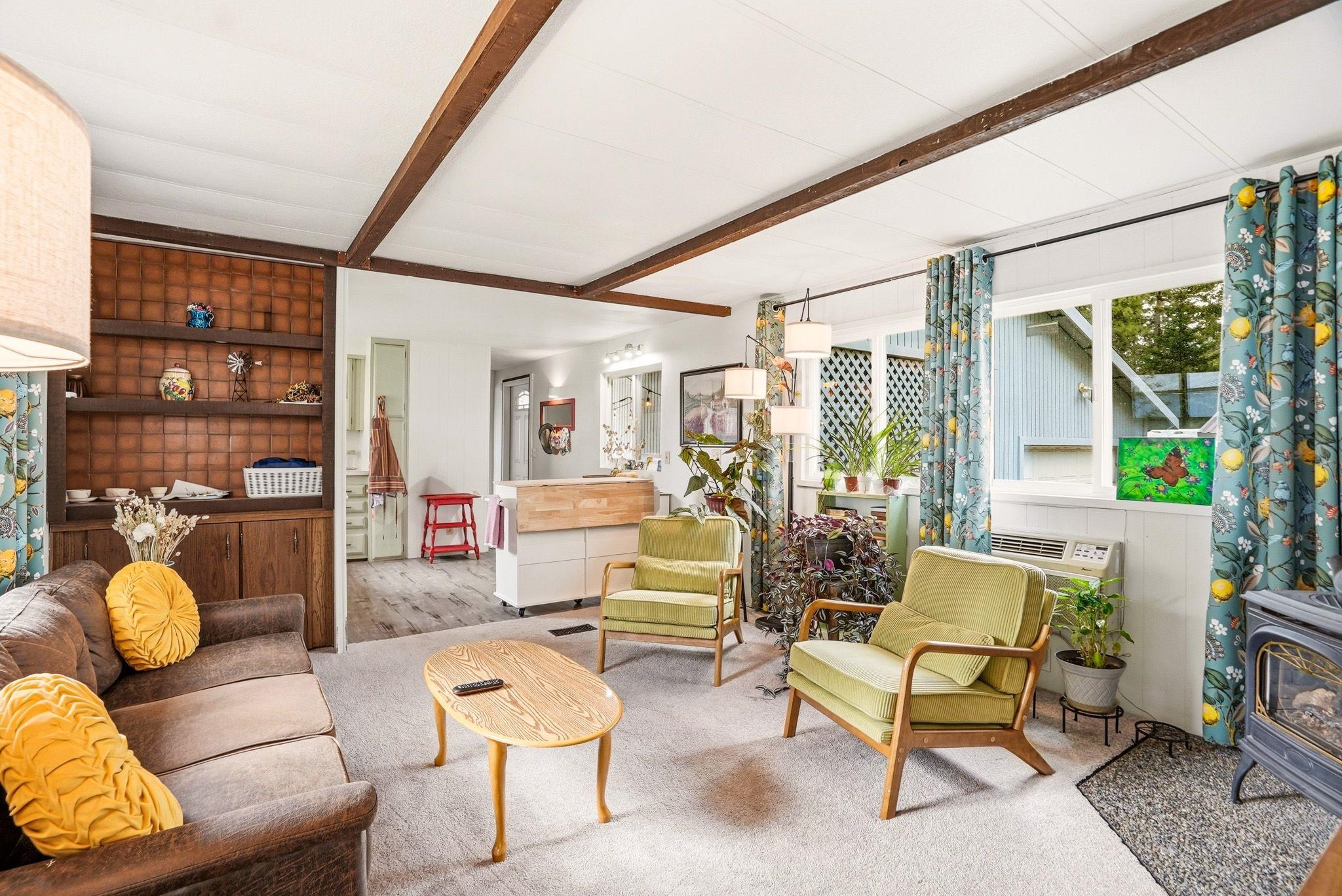 303 Woodard Ave - Photo 3