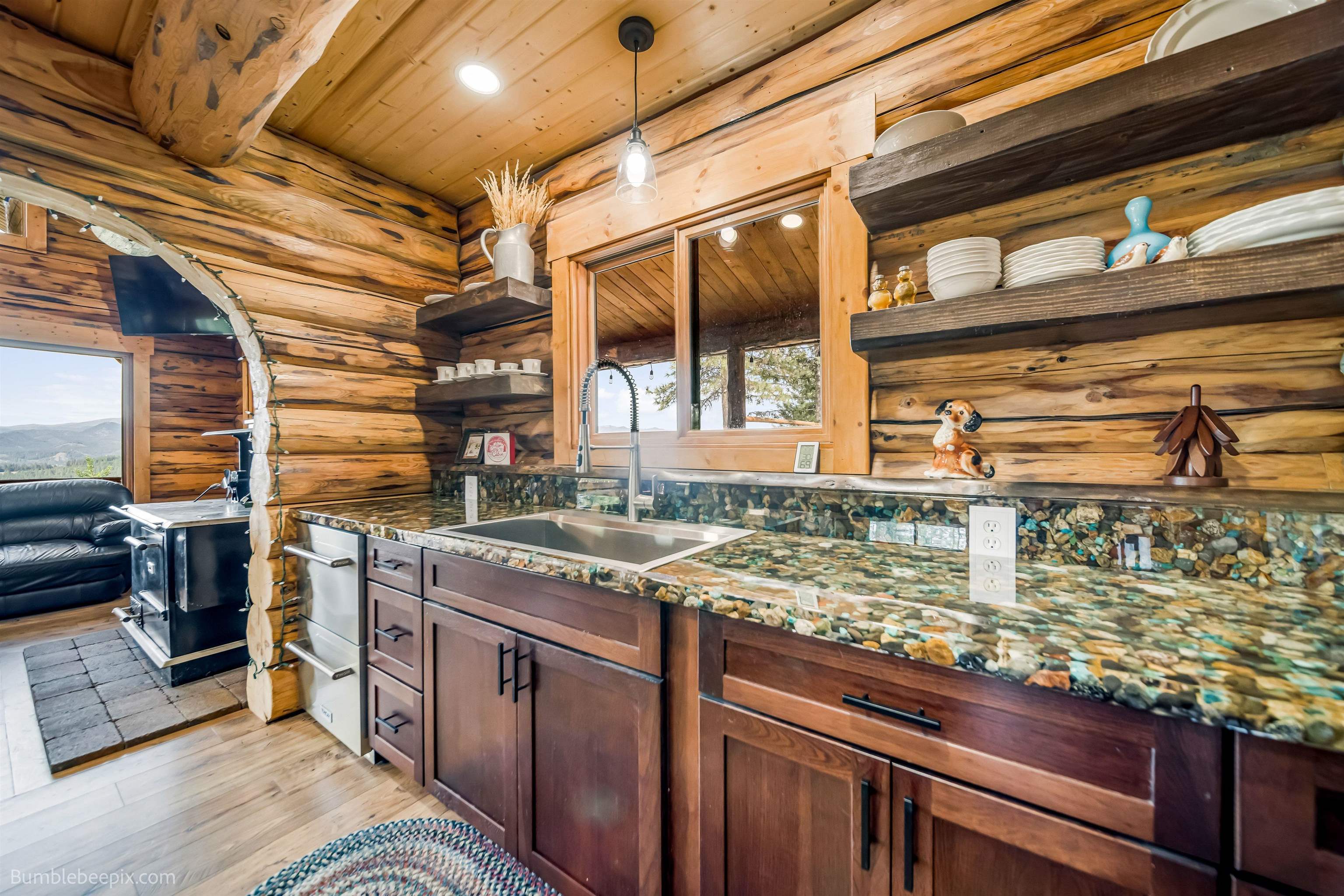325 Castle Rock Dr - Photo 16