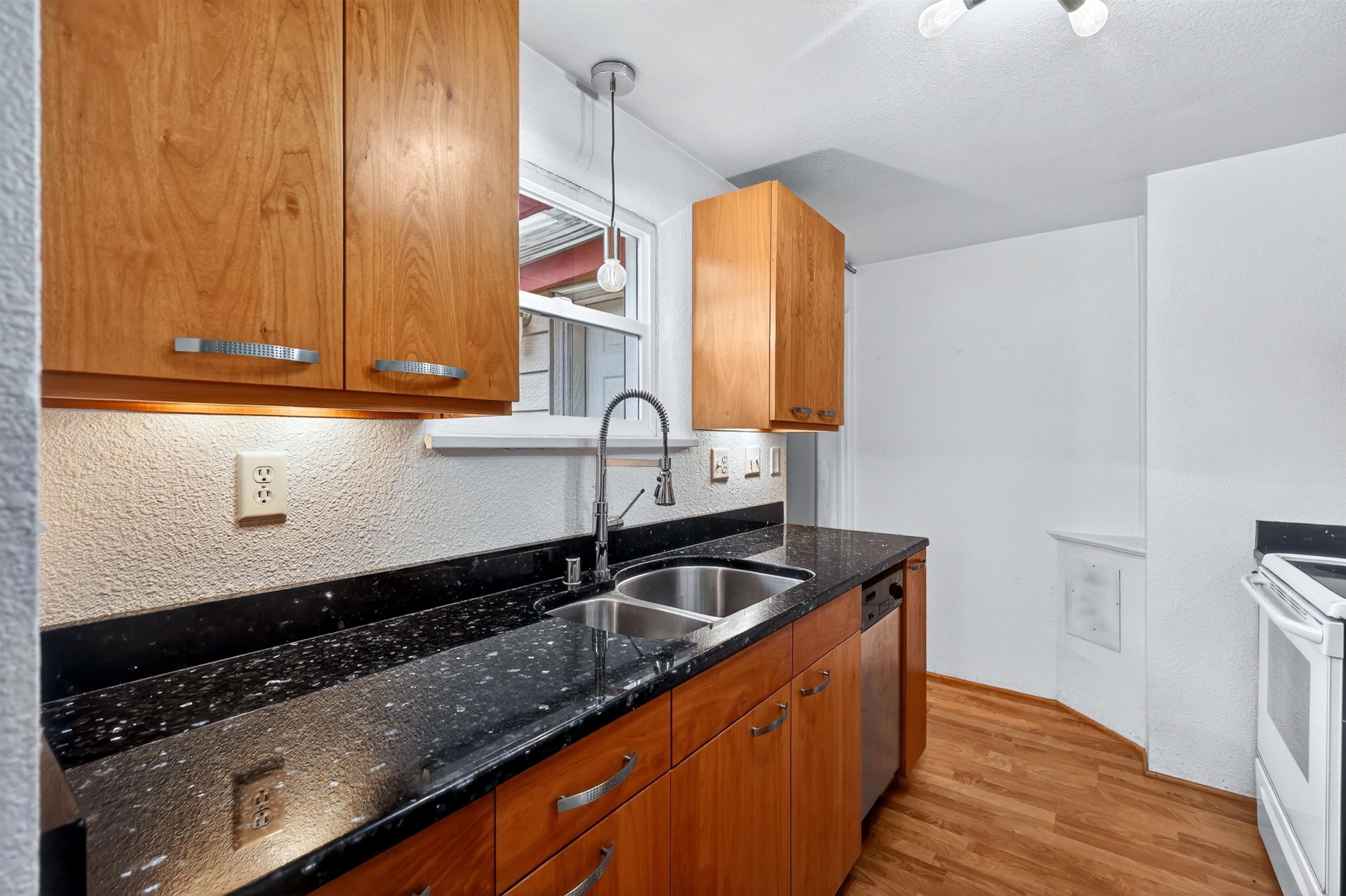 2921 N Locust Rd - Photo 12