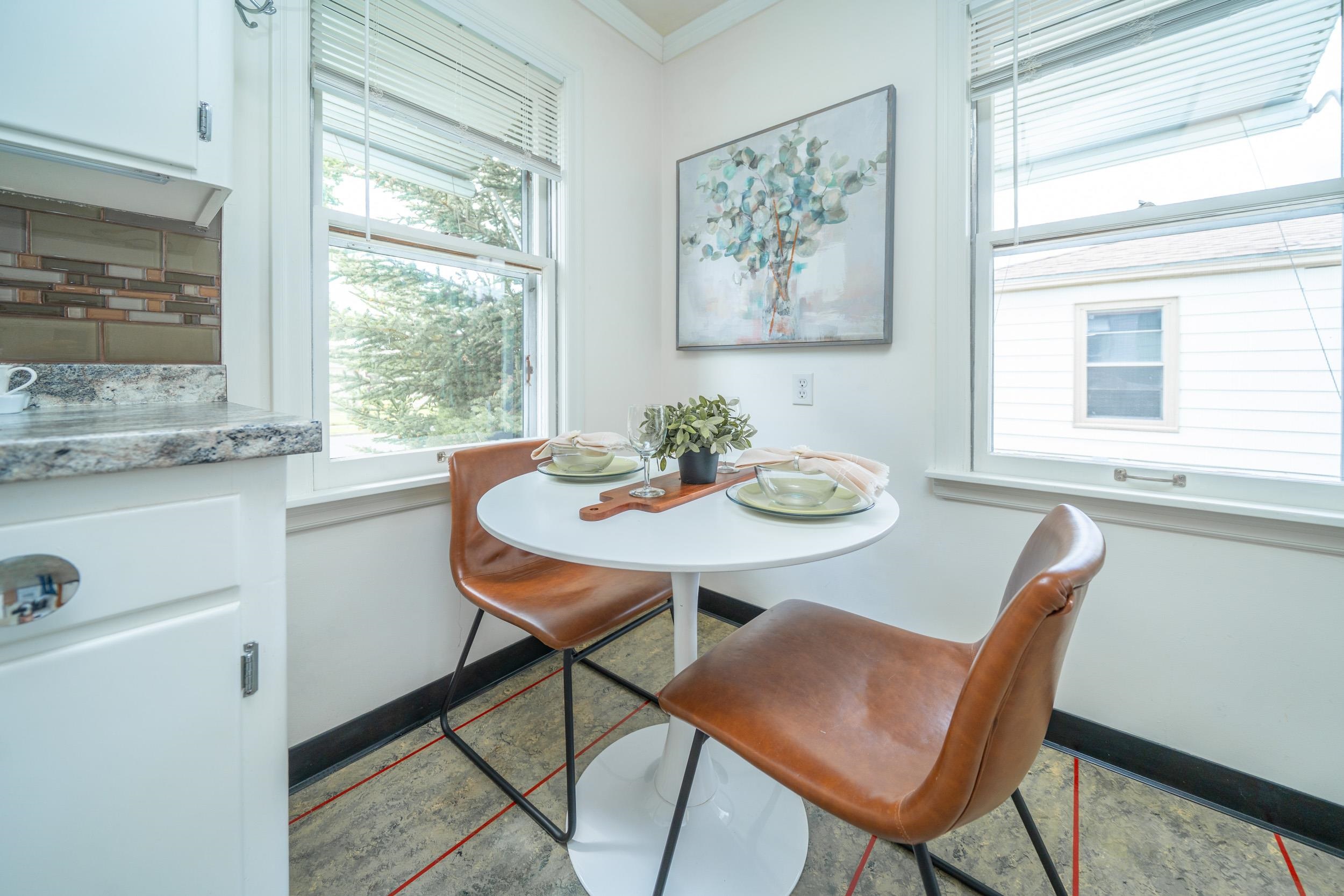 211 E Hoffman Ave - Photo 11