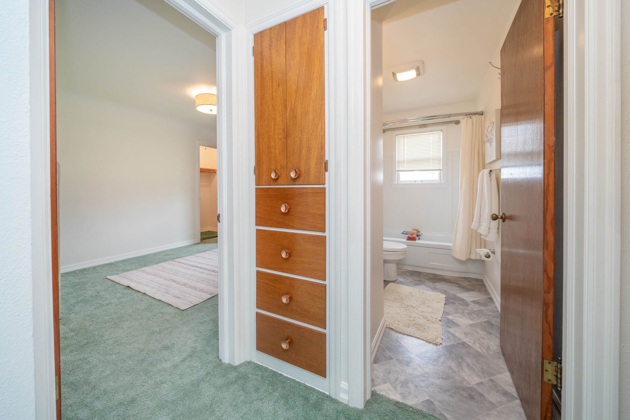 211 E Hoffman Ave - Photo 16