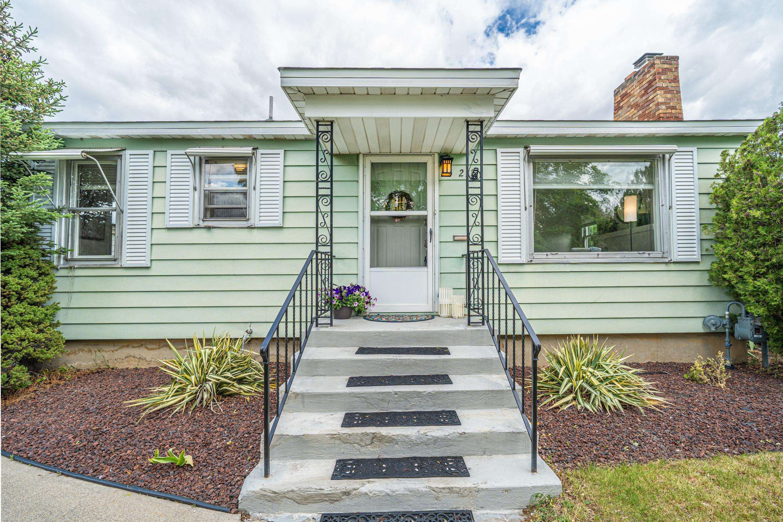 211 E Hoffman Ave - Photo 3