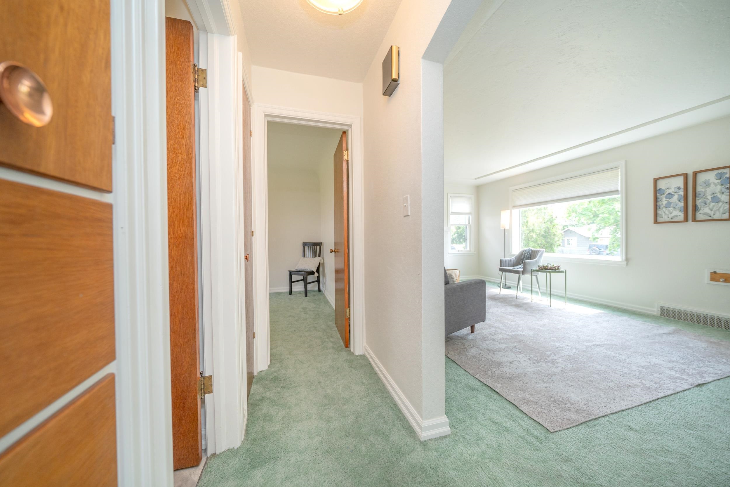 211 E Hoffman Ave - Photo 23