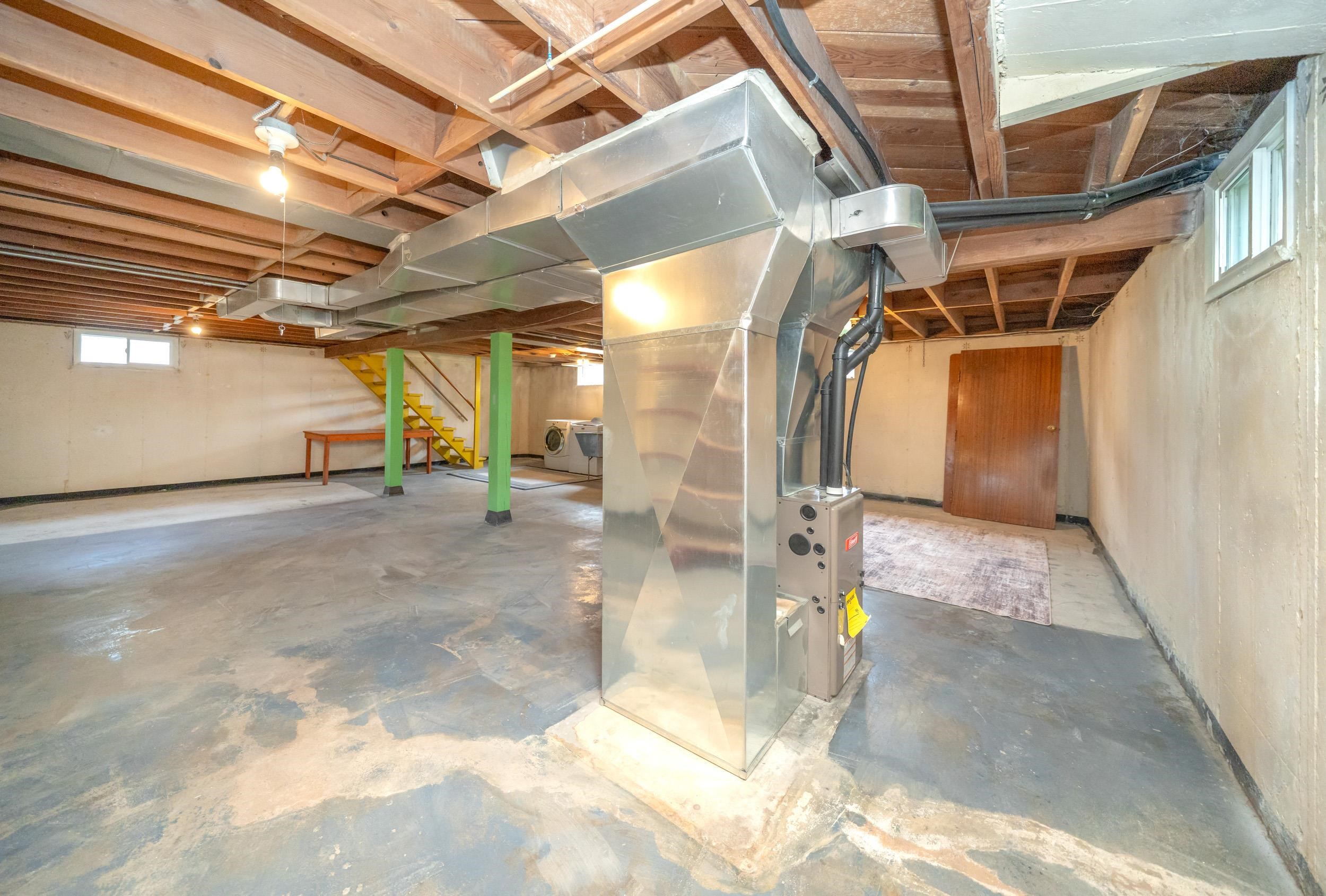 211 E Hoffman Ave - Photo 30