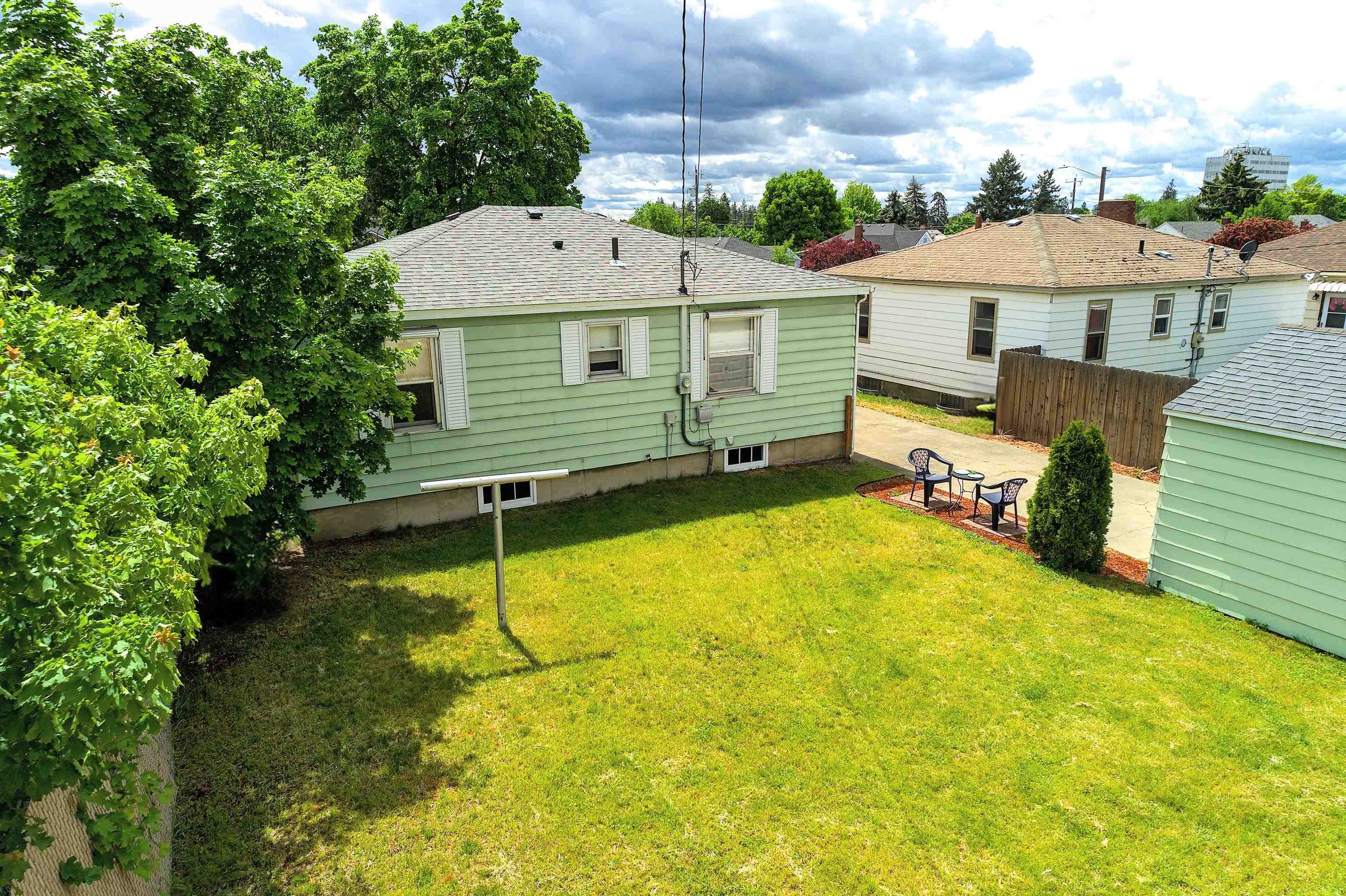 211 E Hoffman Ave - Photo 35