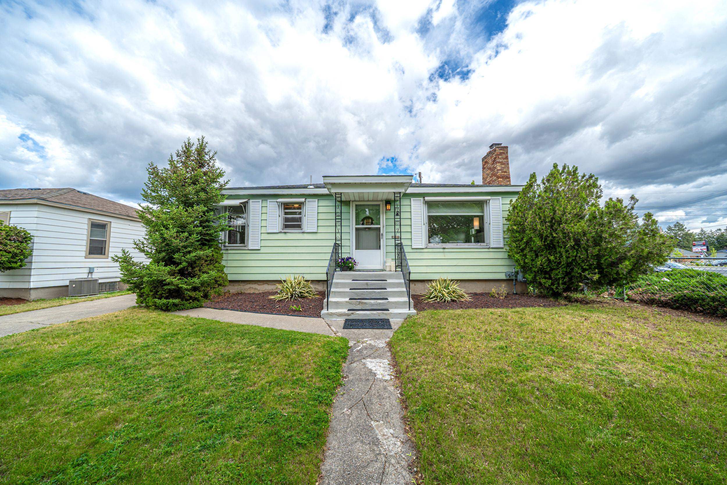 211 E Hoffman Ave - Photo 41