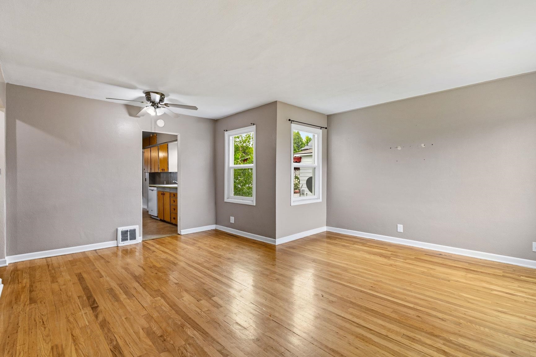 4514 N Cedar St - Photo 5