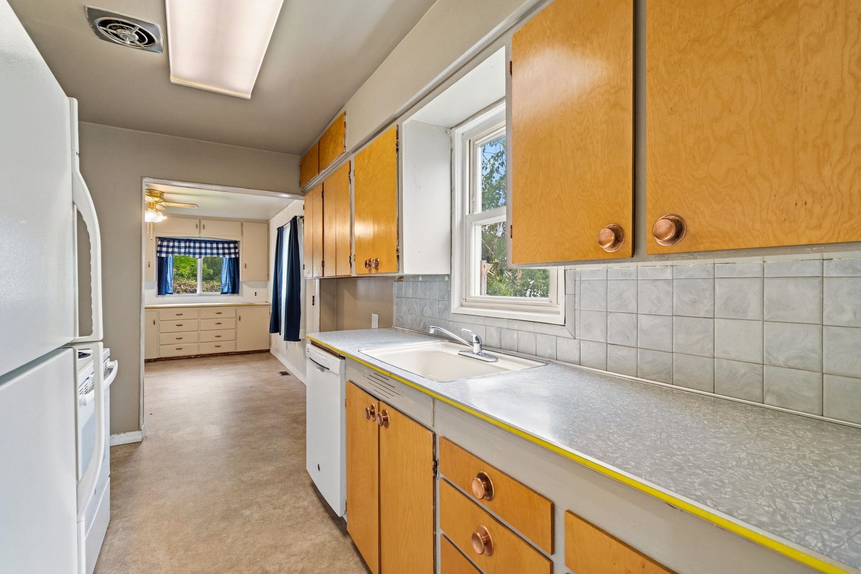 4514 N Cedar St - Photo 8