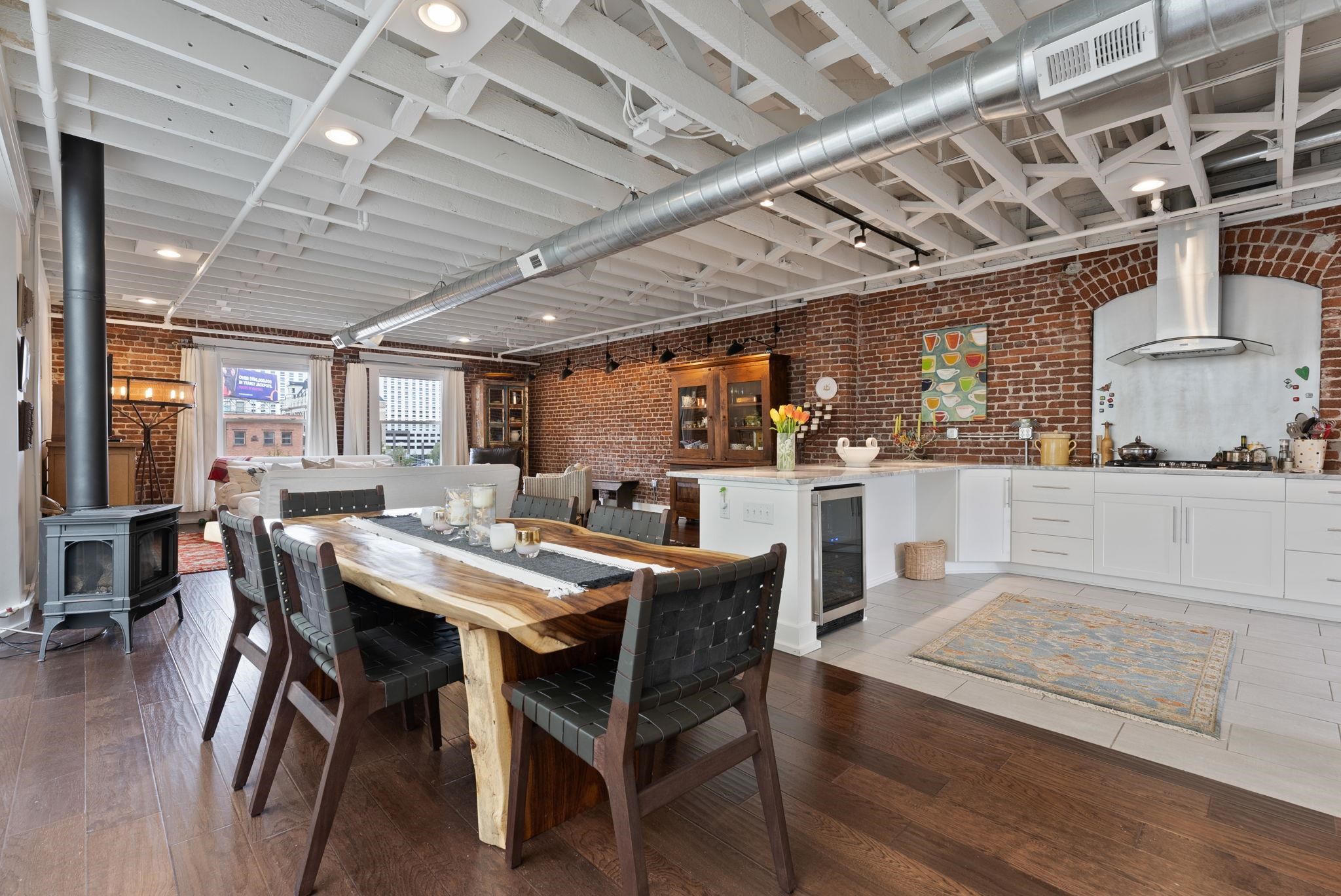401 W 1st Ave - Photo 12