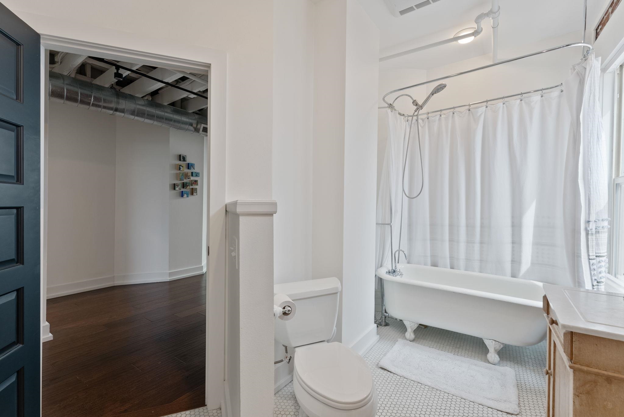 401 W 1st Ave - Photo 24