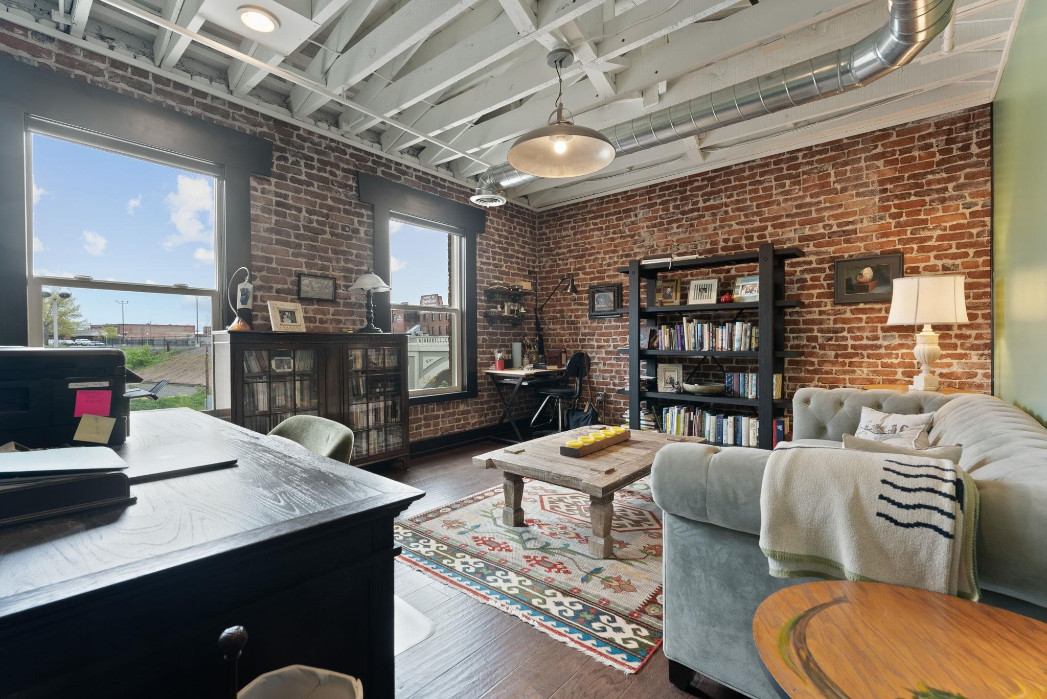 401 W 1st Ave - Photo 26