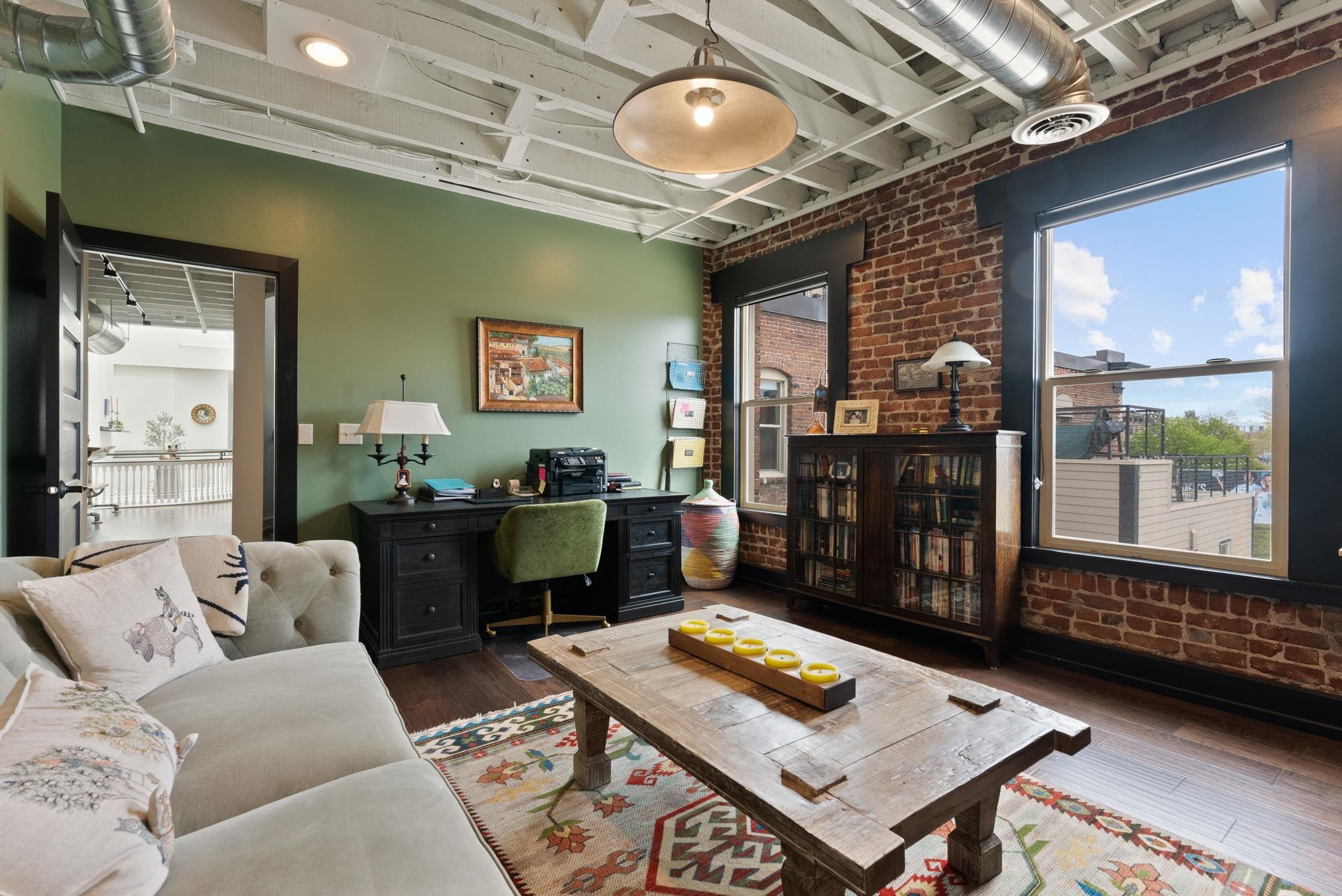 401 W 1st Ave - Photo 27