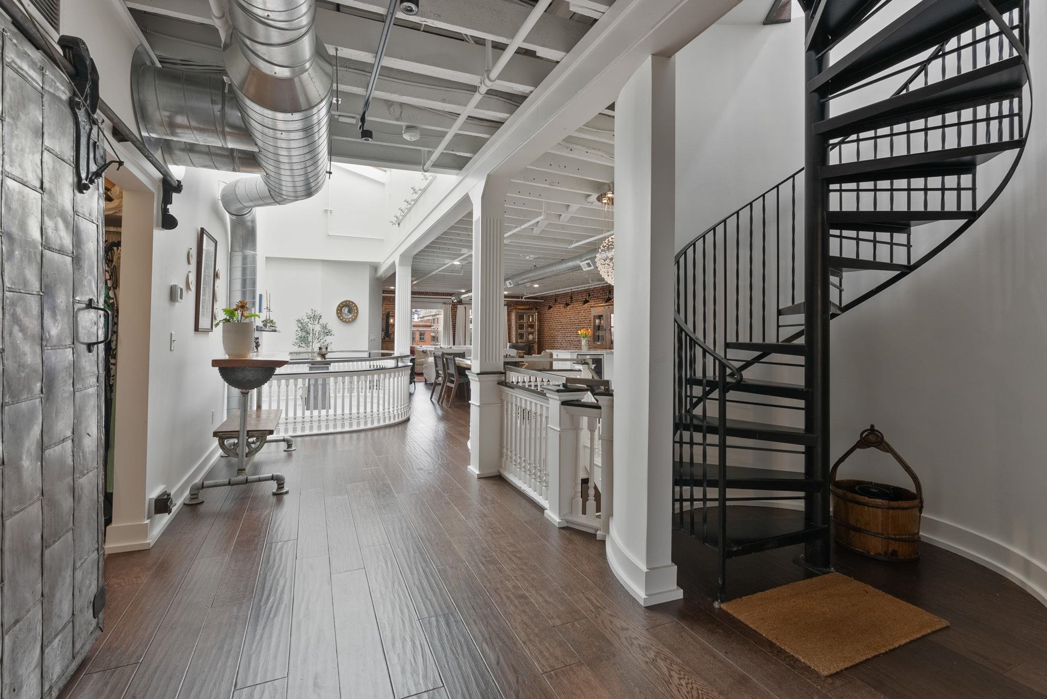 401 W 1st Ave - Photo 28