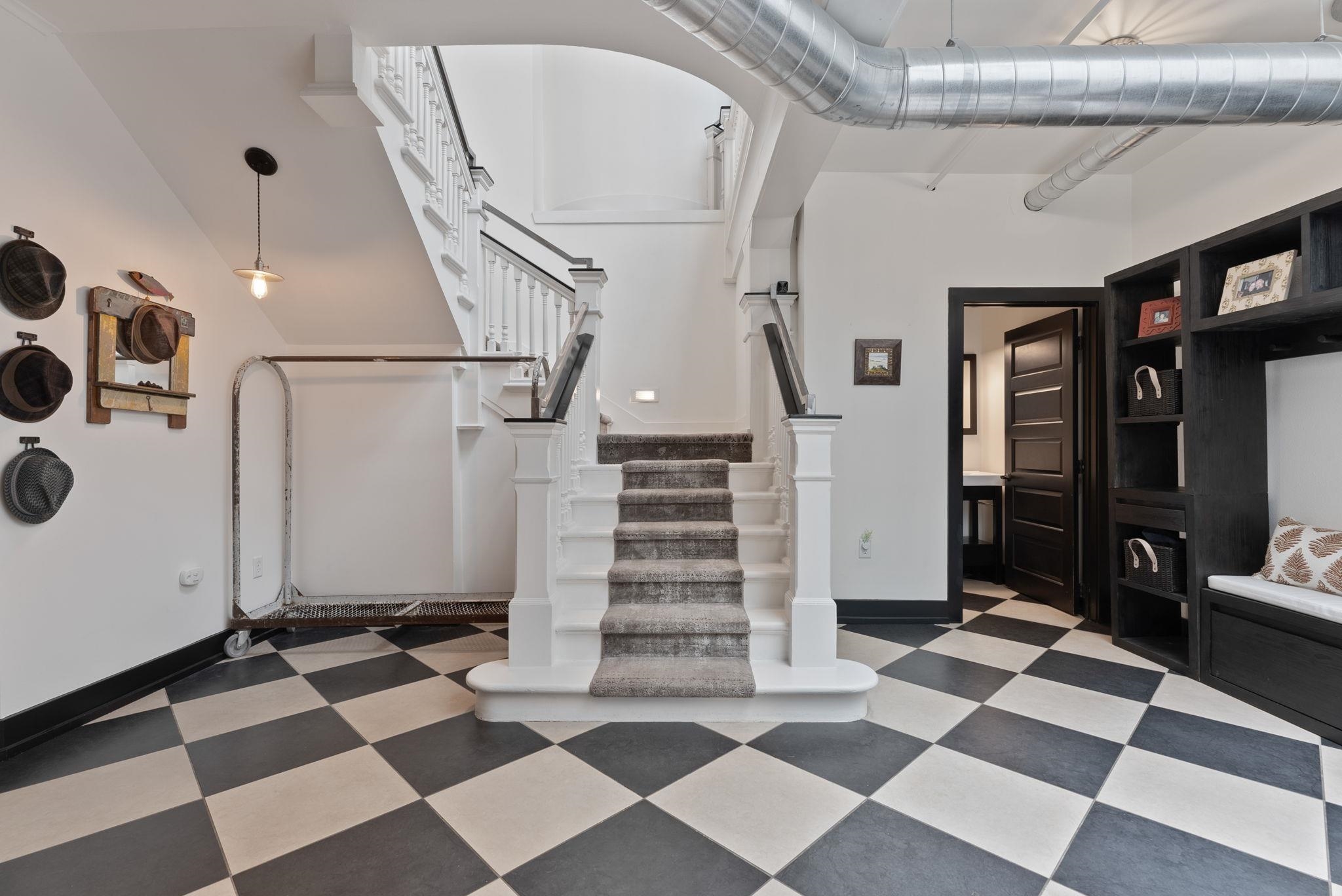401 W 1st Ave - Photo 33