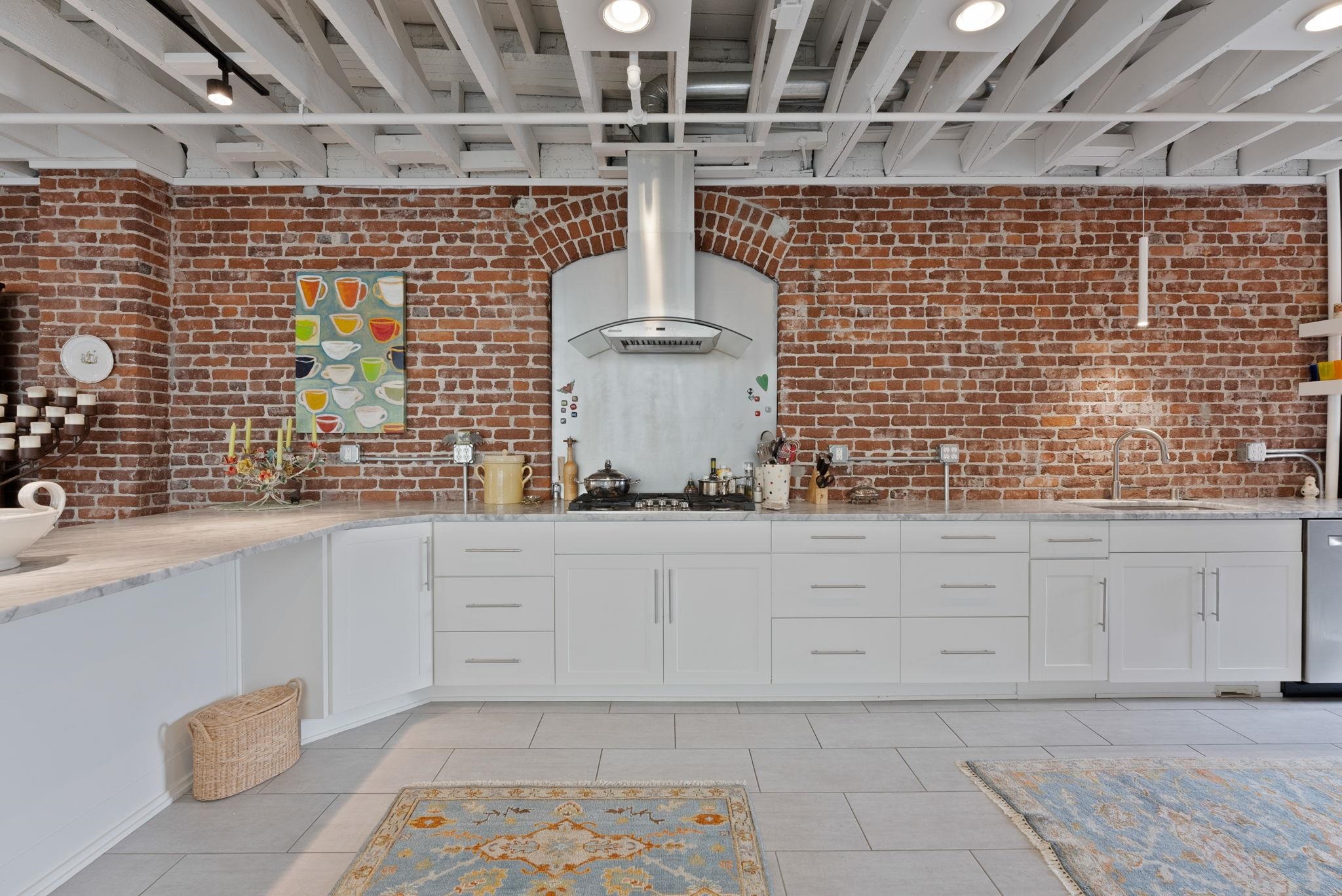 401 W 1st Ave - Photo 7