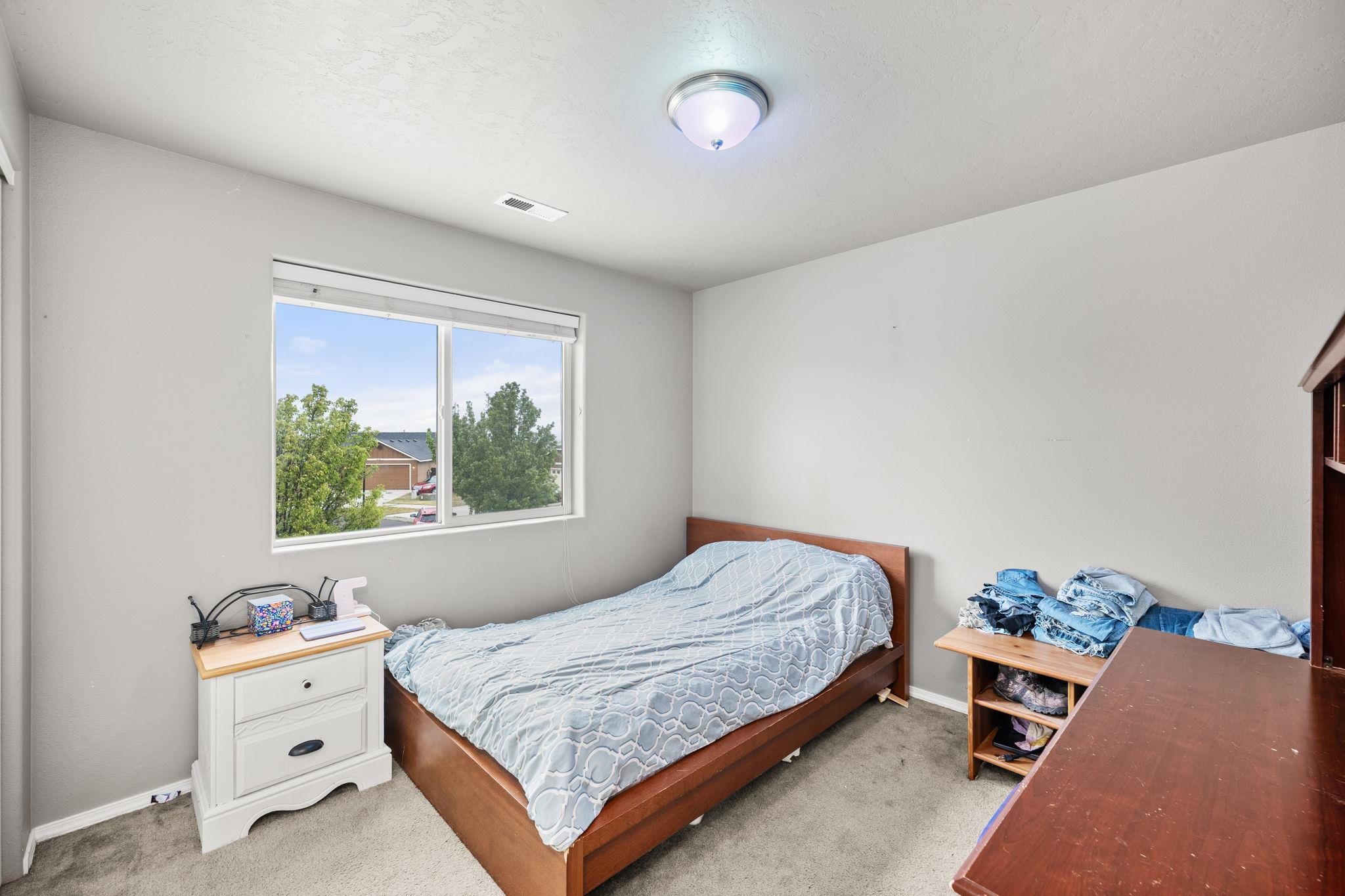 12417 W Pacific Ct - Photo 11