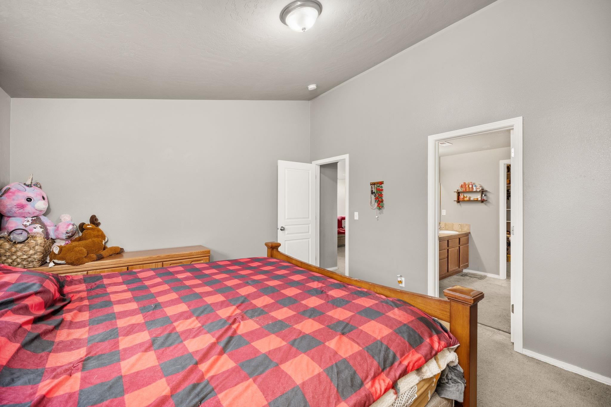 12417 W Pacific Ct - Photo 10