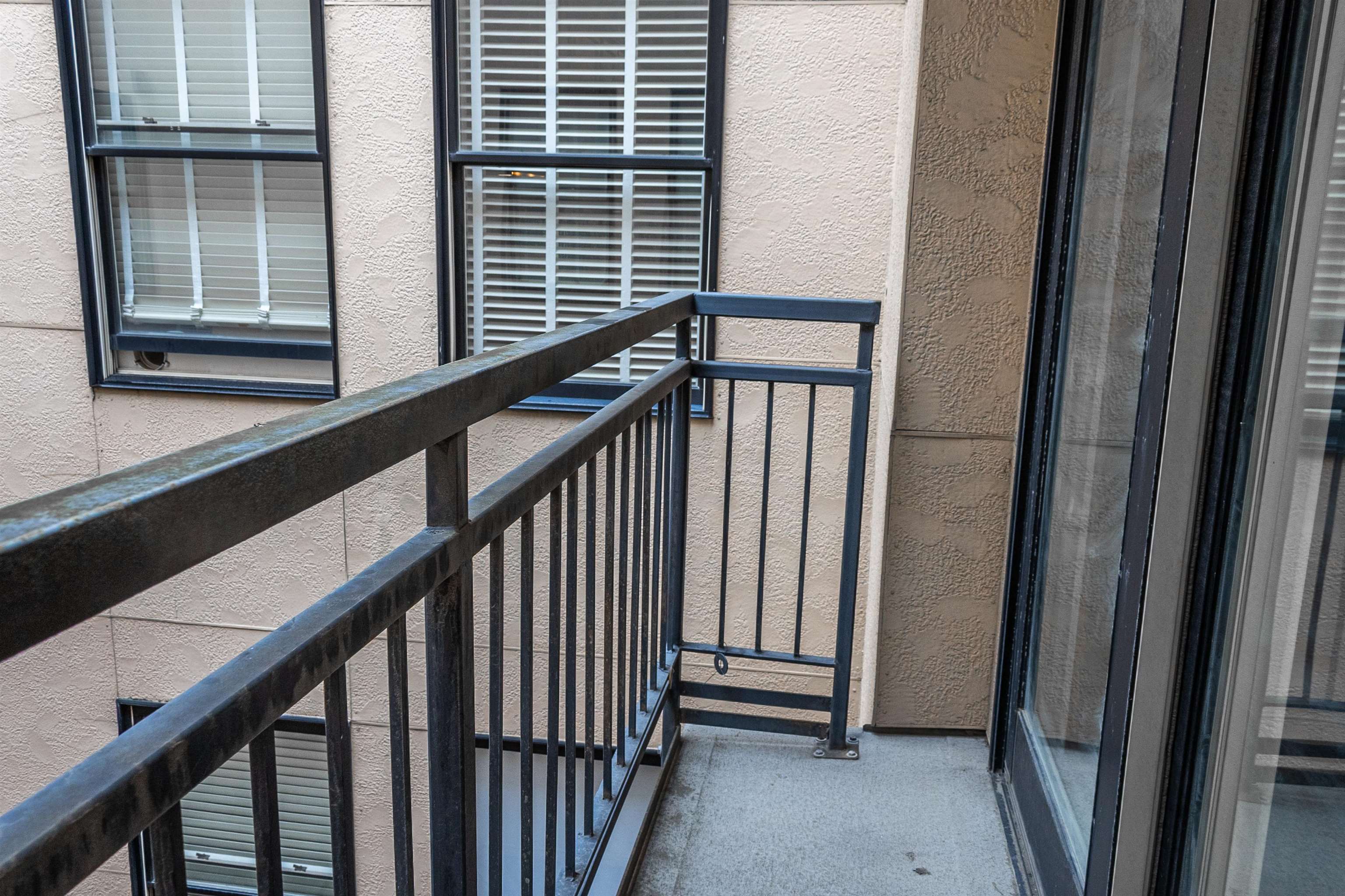 315 W Riverside Ave - Photo 17