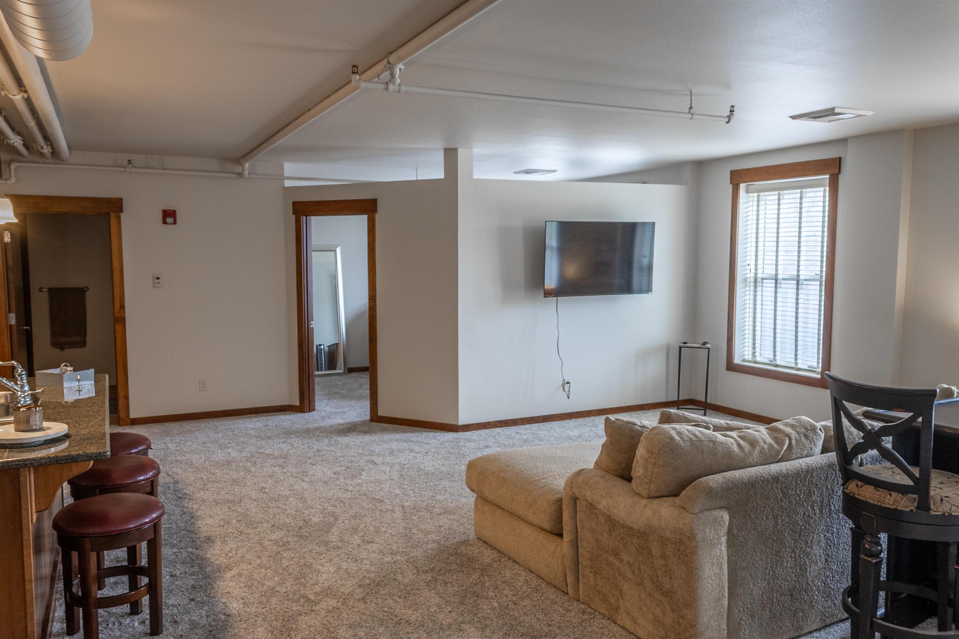 315 W Riverside Ave - Photo 5