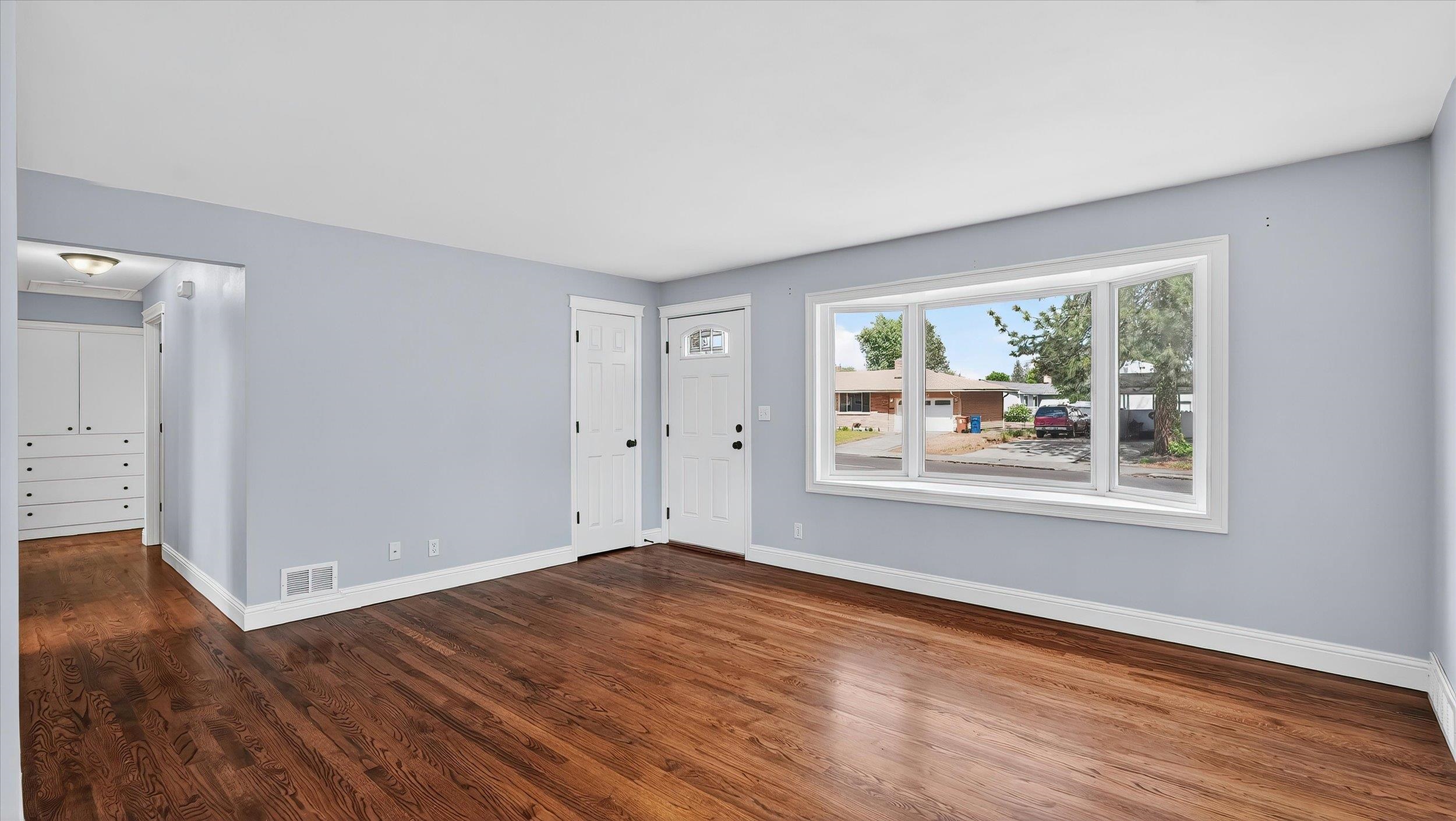 5707 N Ash St - Photo 5