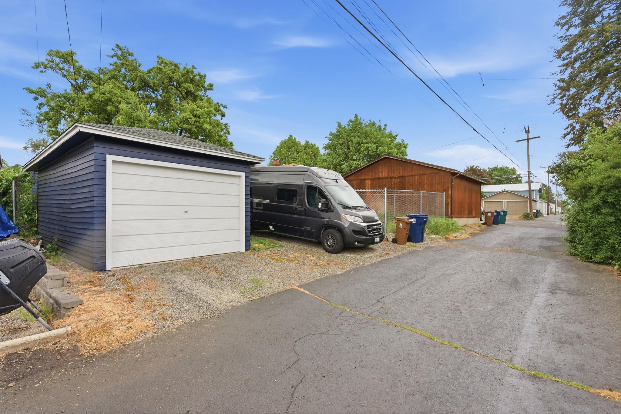 3107 W Fairview Ave - Photo 28