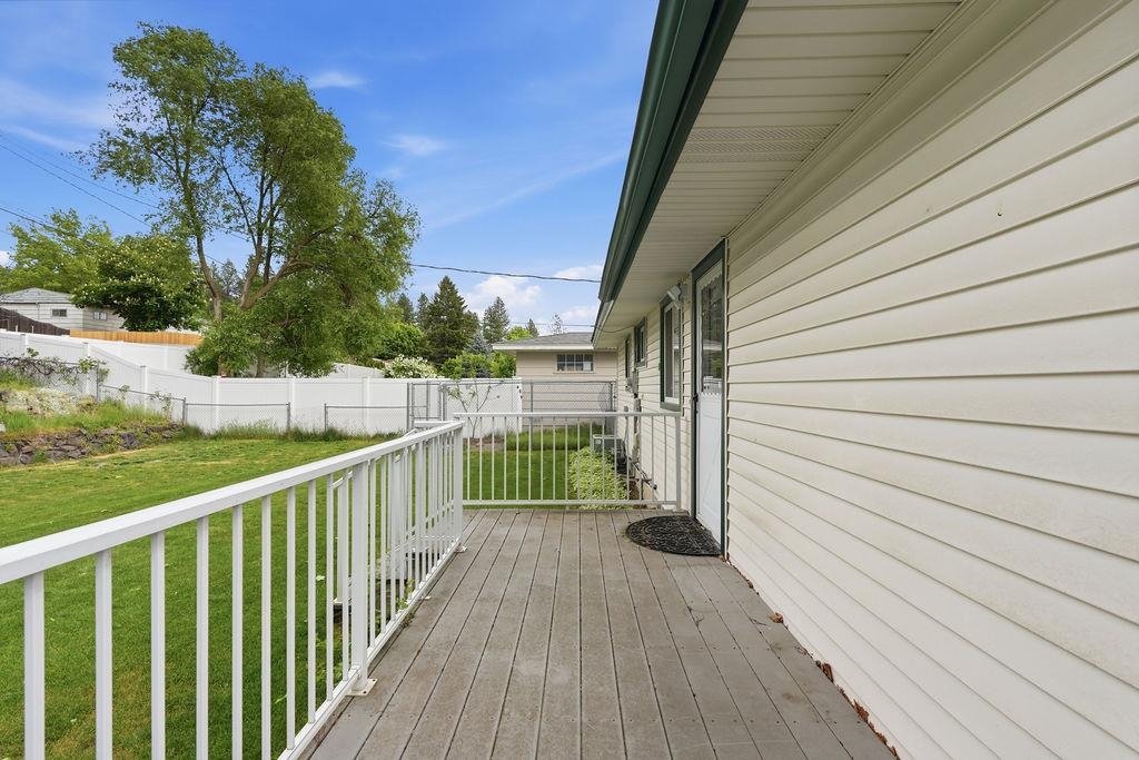 2312 W Rosewood Ave - Photo 33