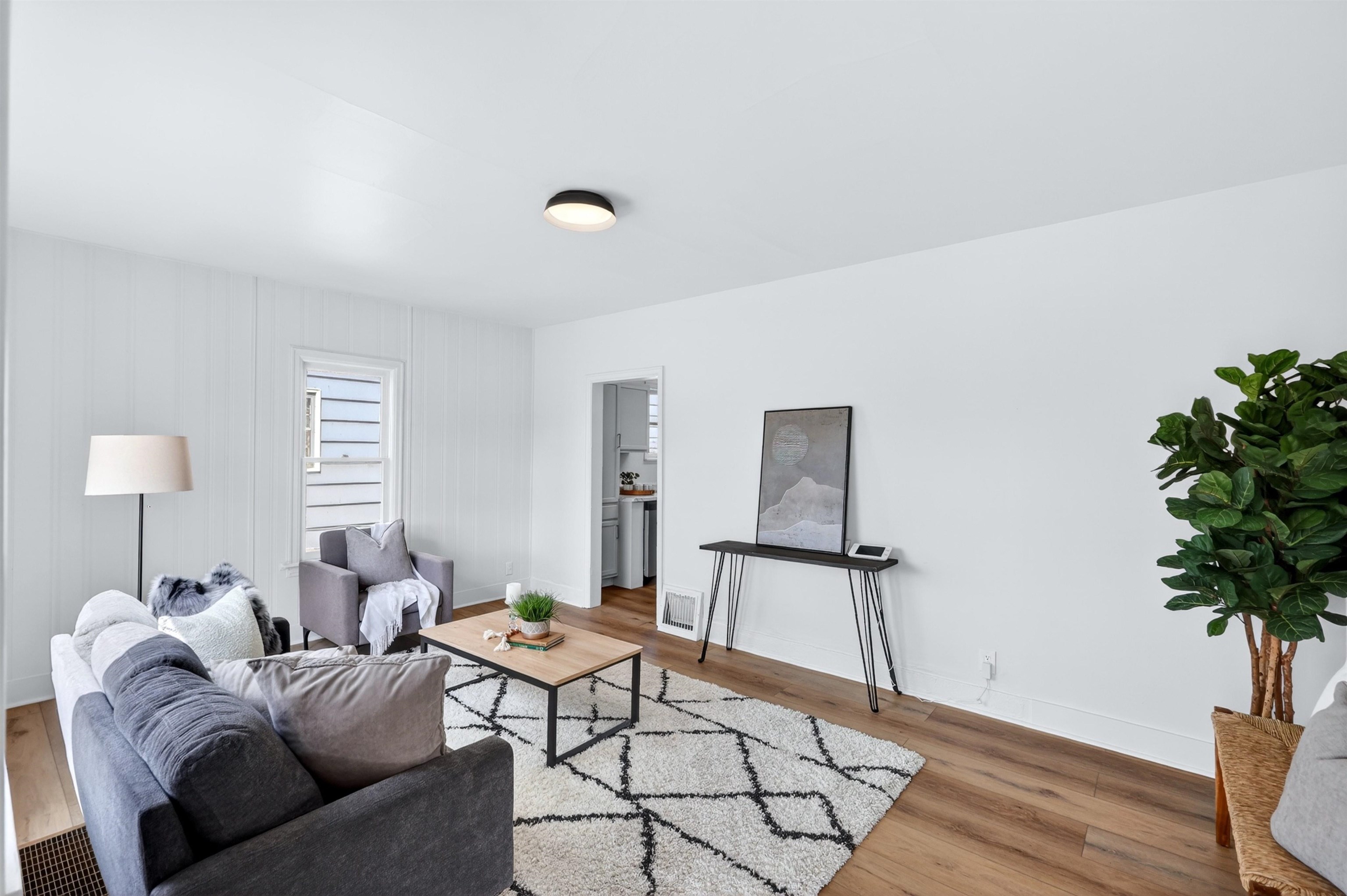 207 E Baldwin Ave - Photo 2
