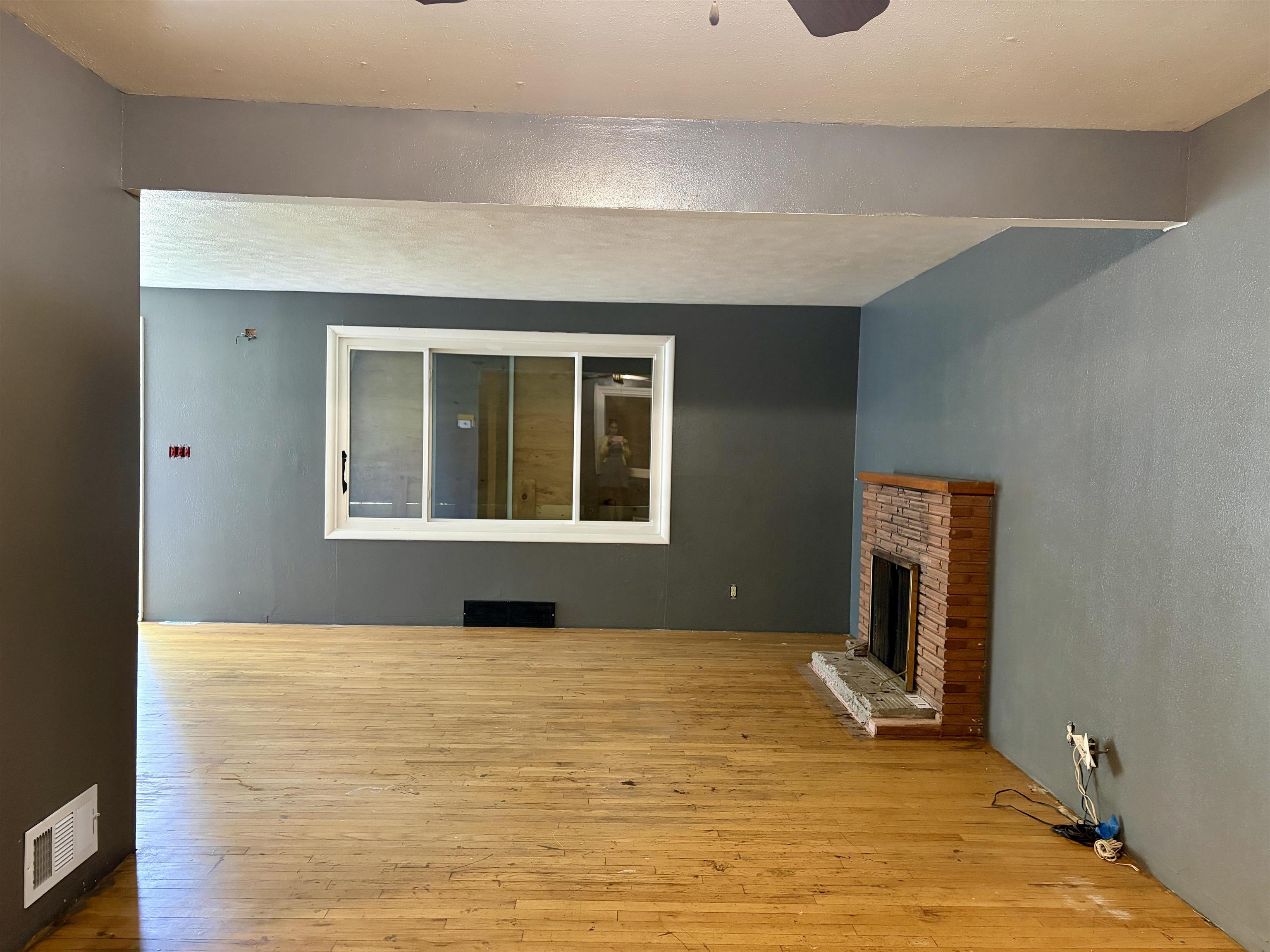 1010 N Fox Rd - Photo 5