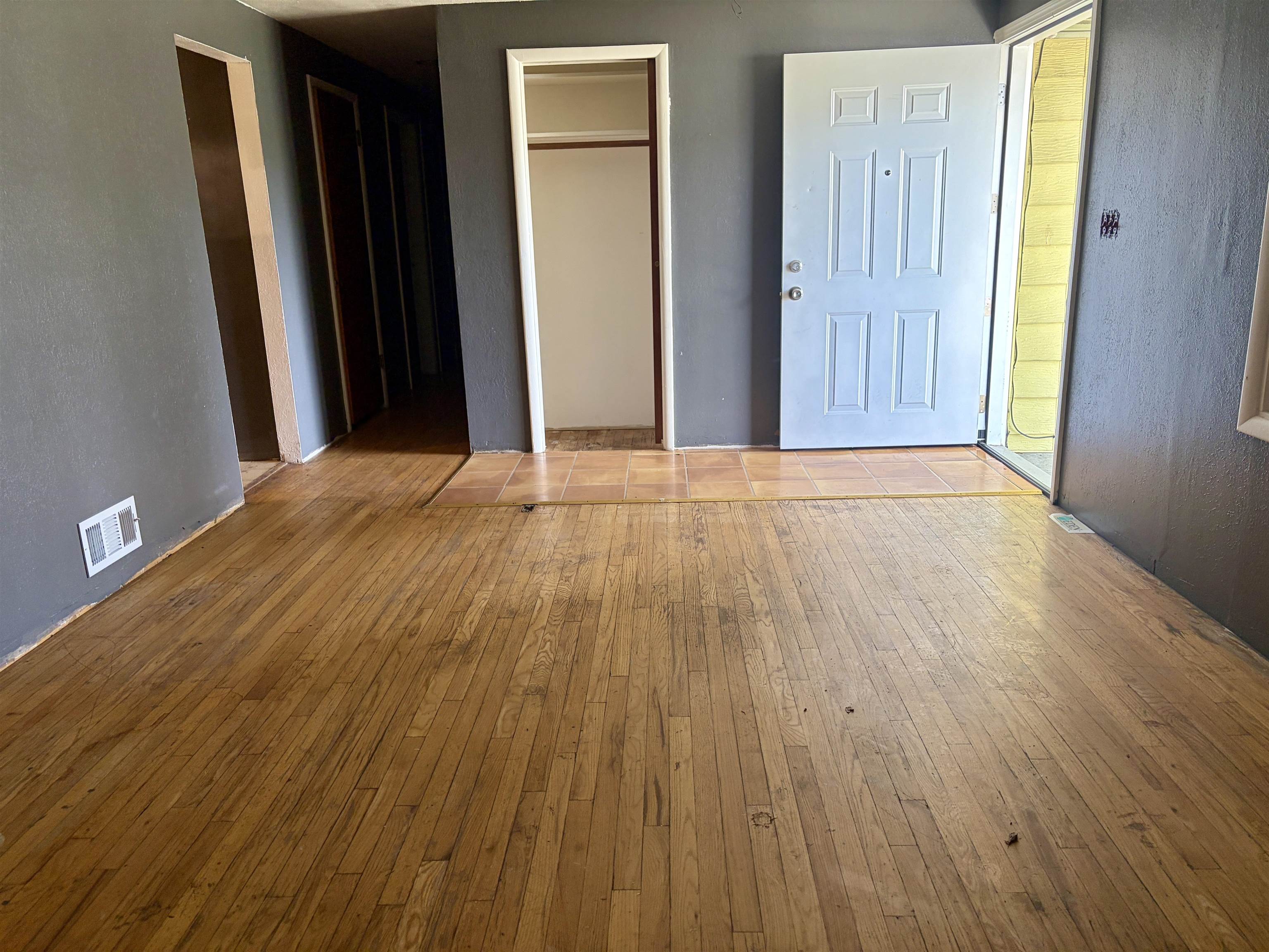 1010 N Fox Rd - Photo 8