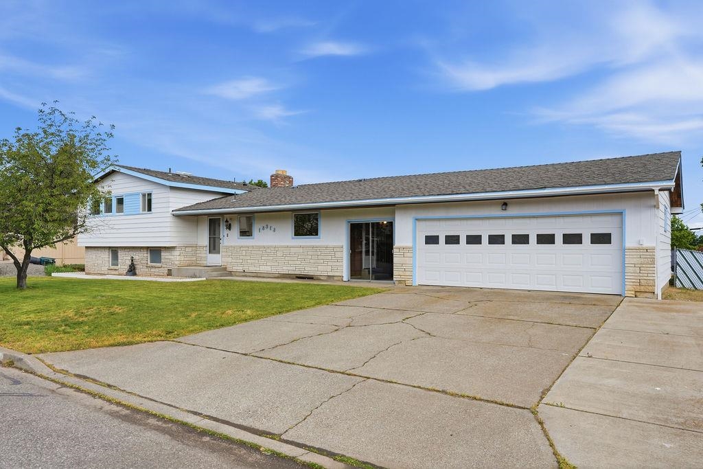 13313 E 11th Ave - Photo 2