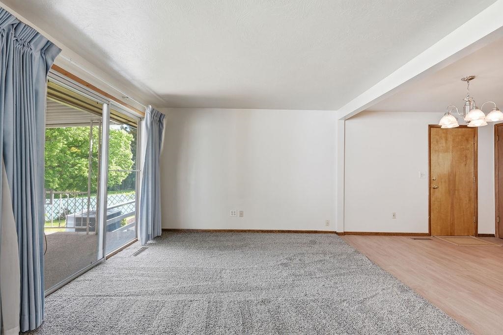 13313 E 11th Ave - Photo 15