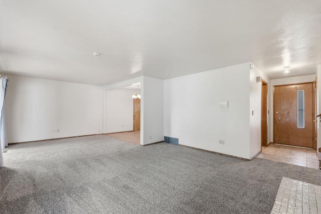 13313 E 11th Ave - Photo 19