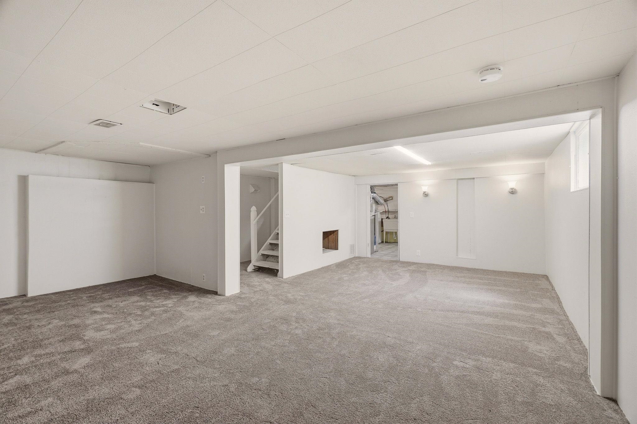 2428 N Normandie St - Photo 25