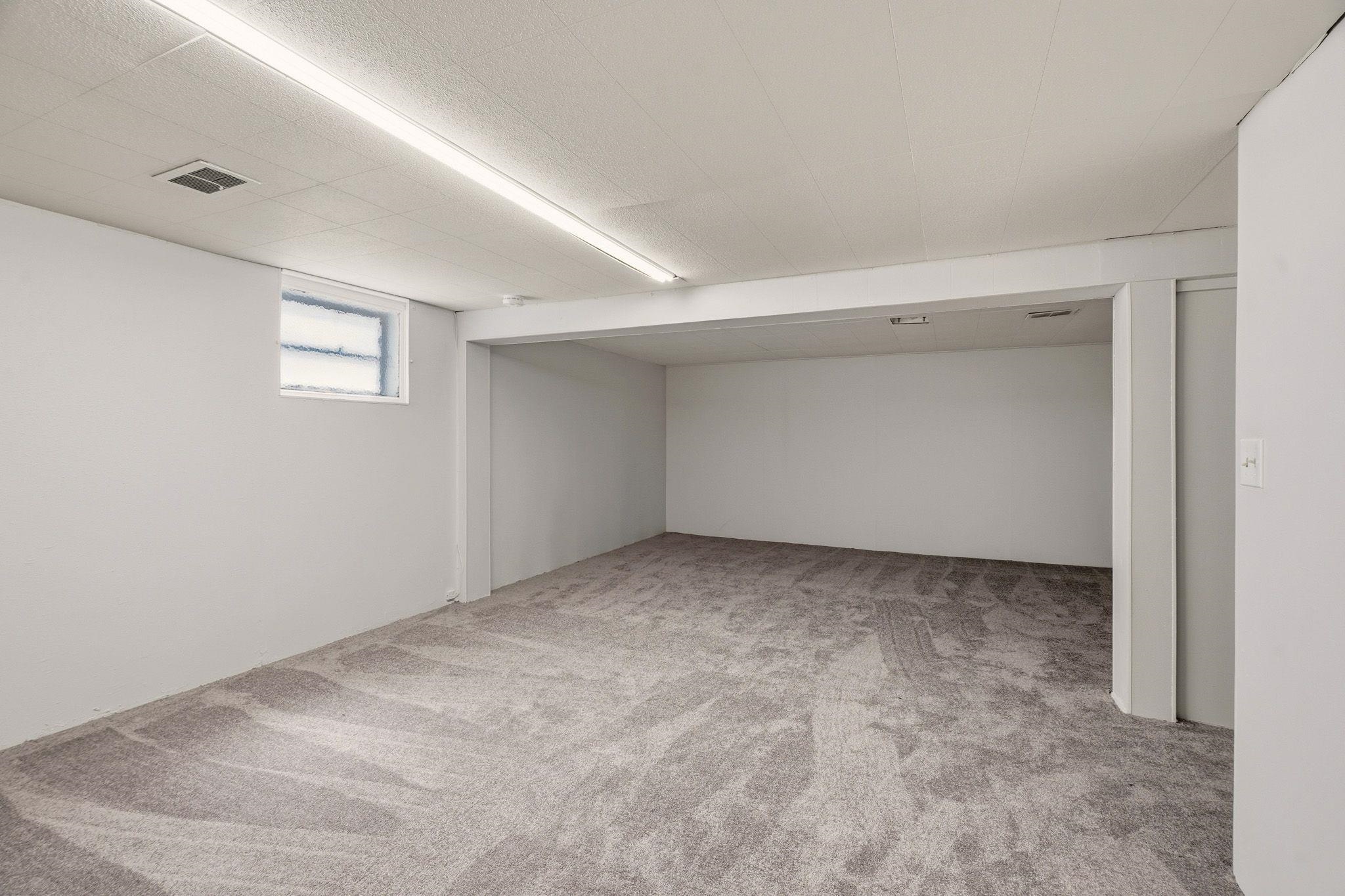 2428 N Normandie St - Photo 26
