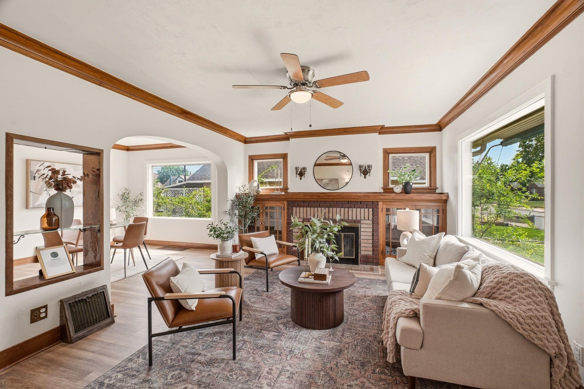 2428 N Normandie St - Photo 4