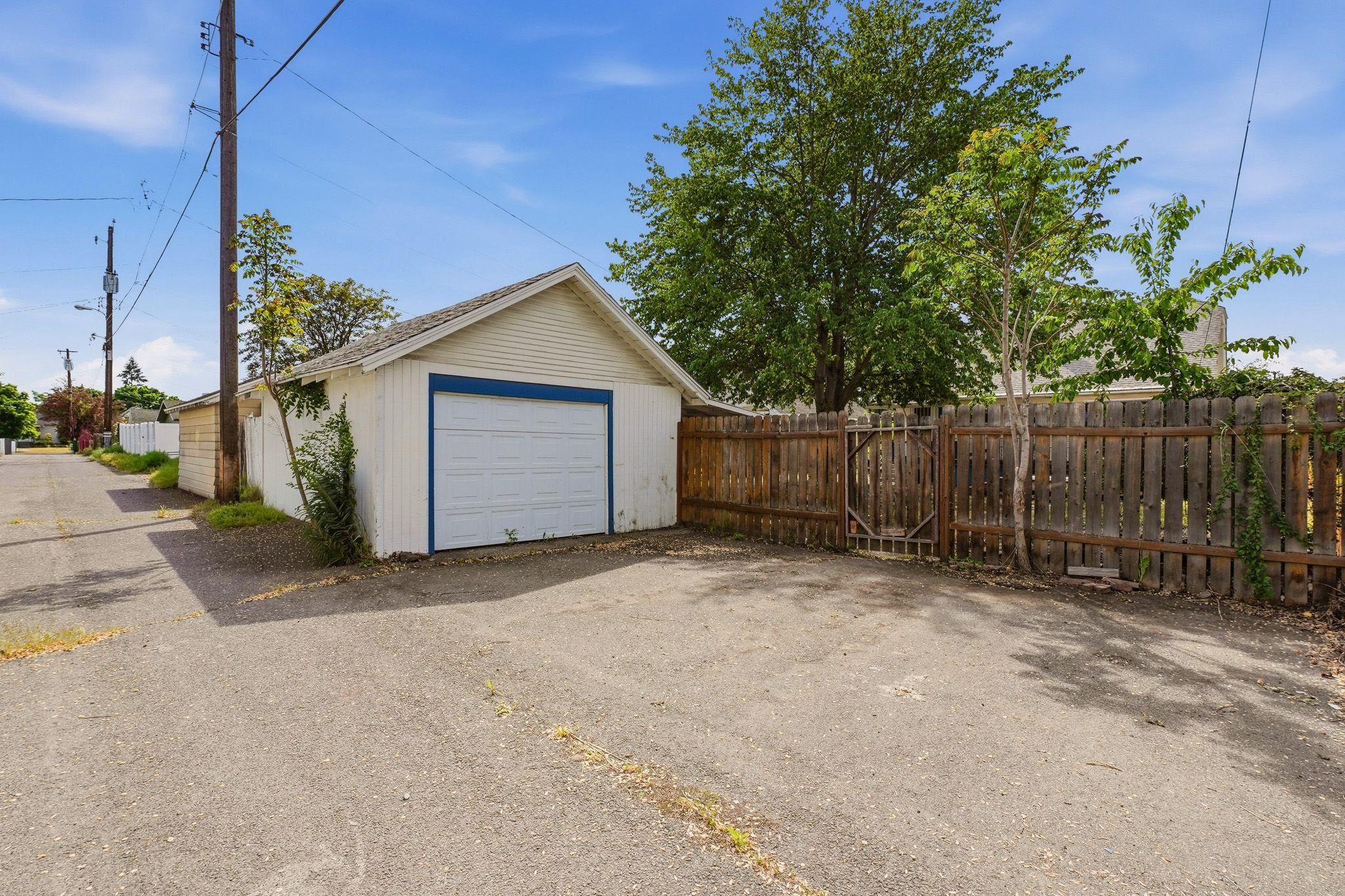 2428 N Normandie St - Photo 38