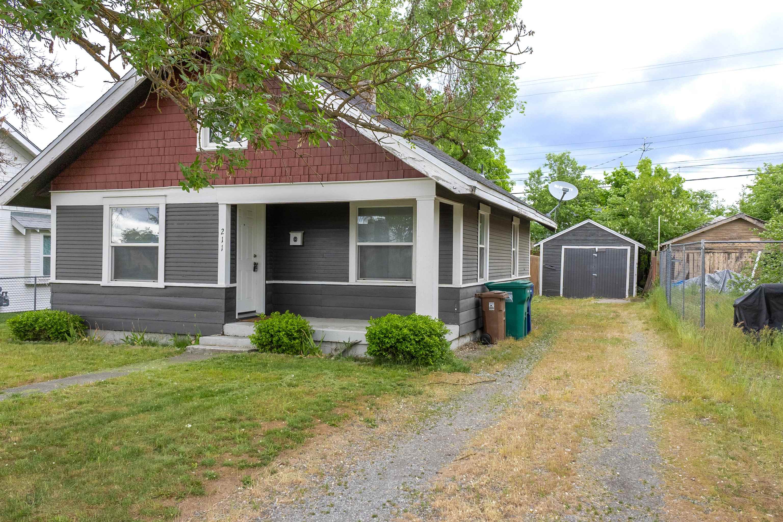 211 E PRINCETON St - Photo 2