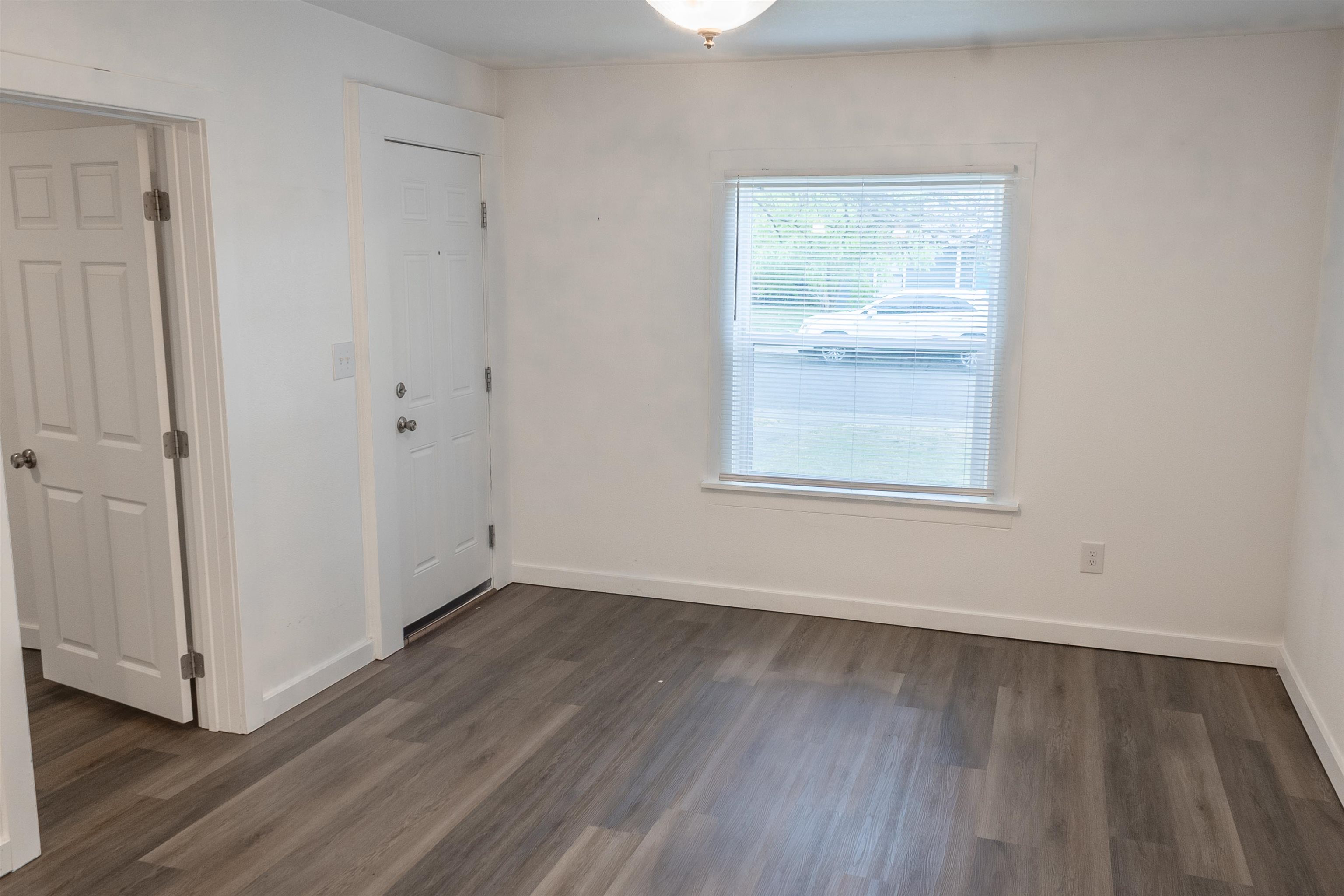 211 E PRINCETON St - Photo 3