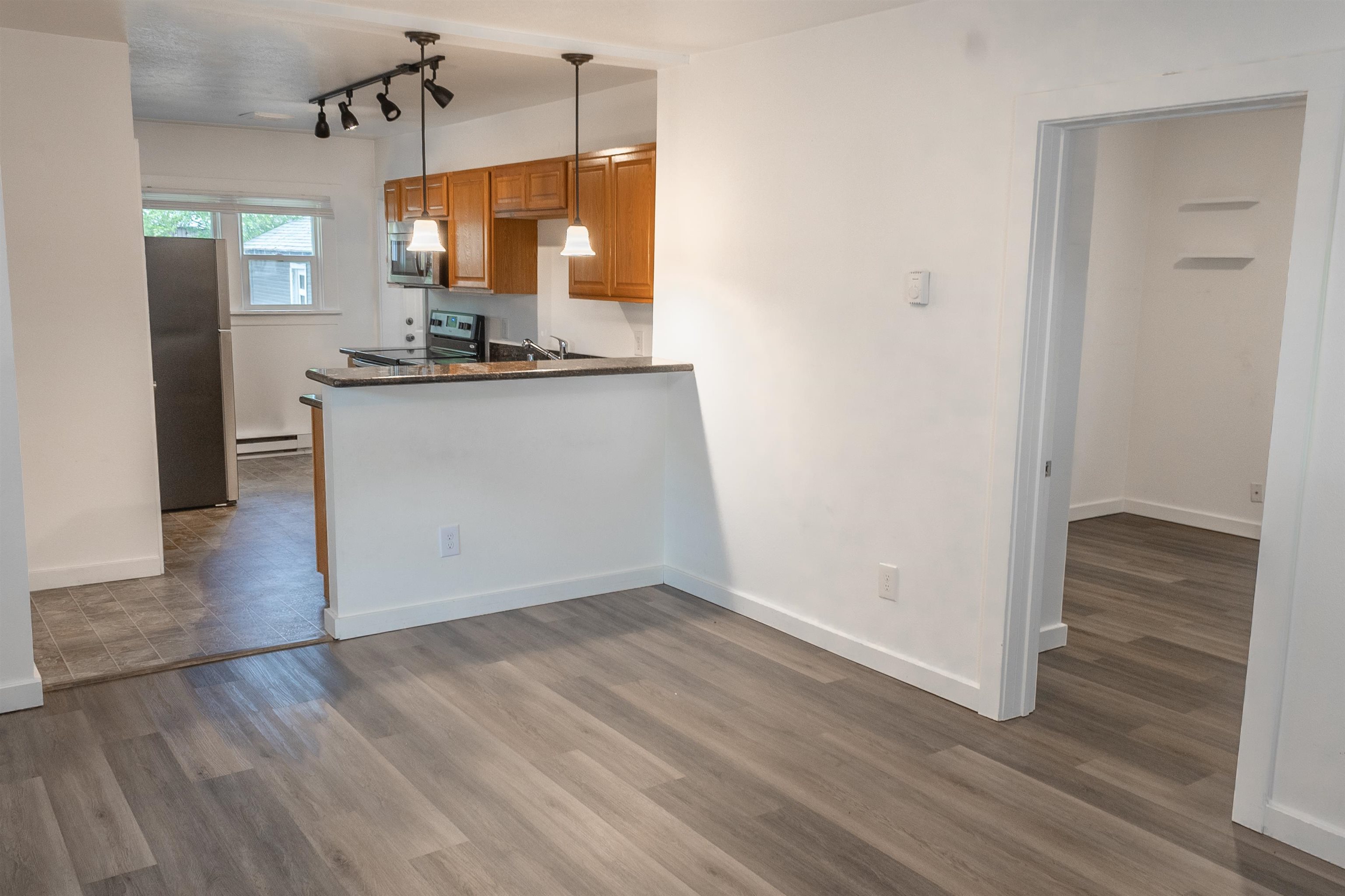 211 E PRINCETON St - Photo 4