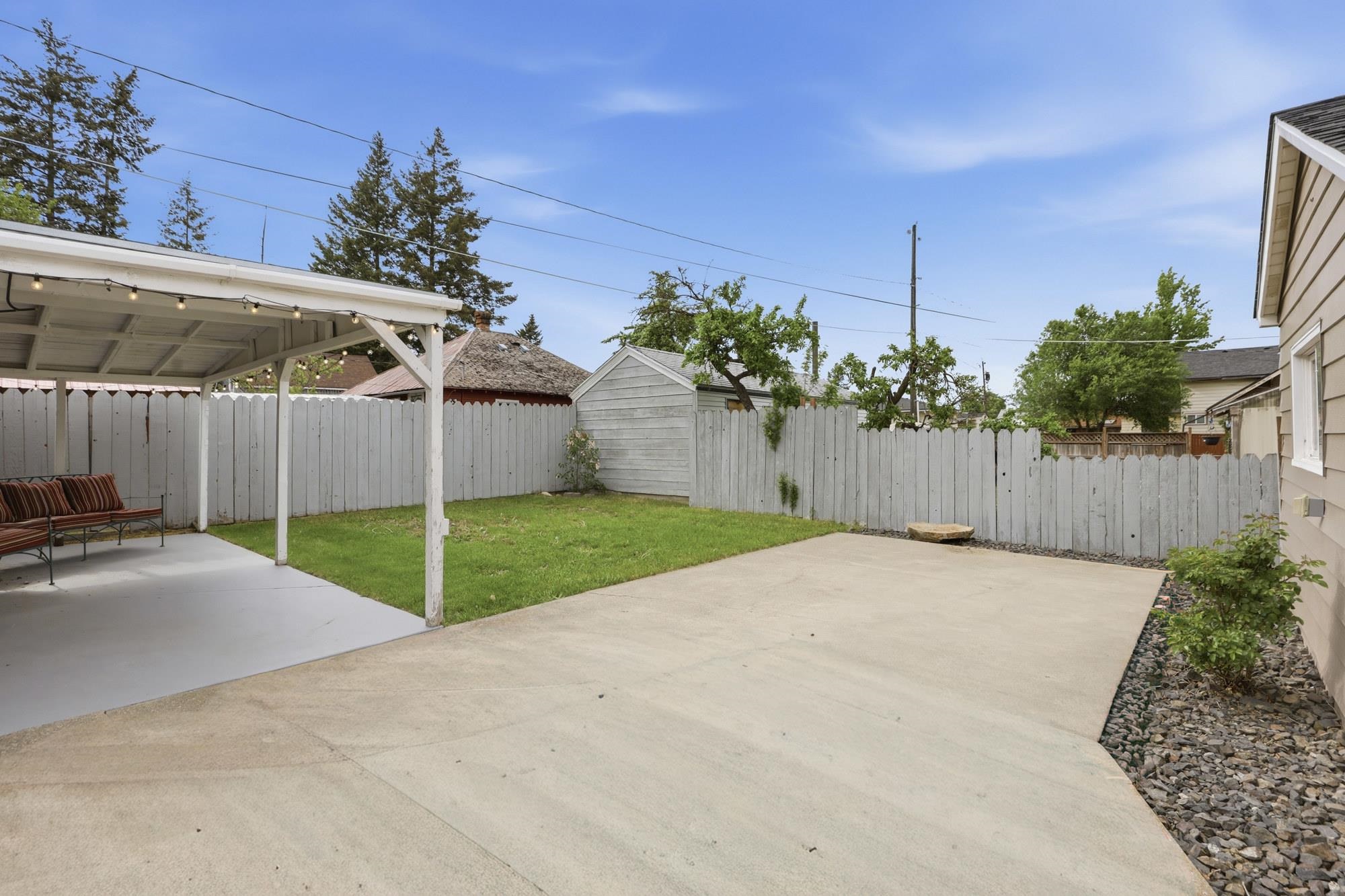 5619 N Regal St - Photo 22