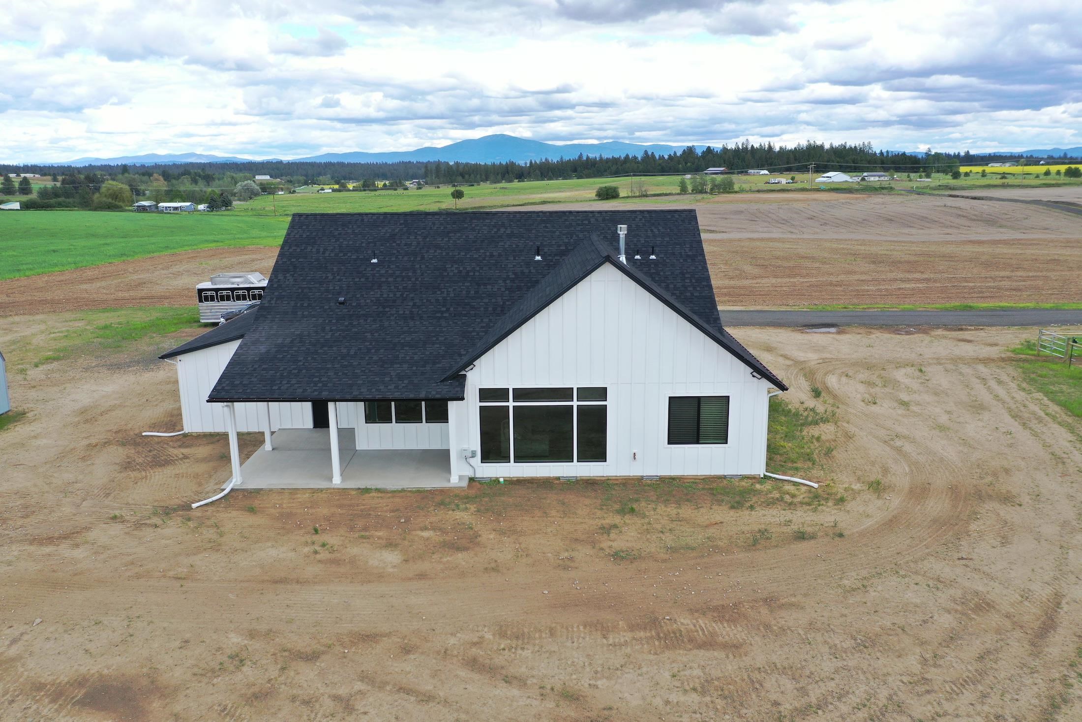 26433 N Spotted Rd - Photo 24