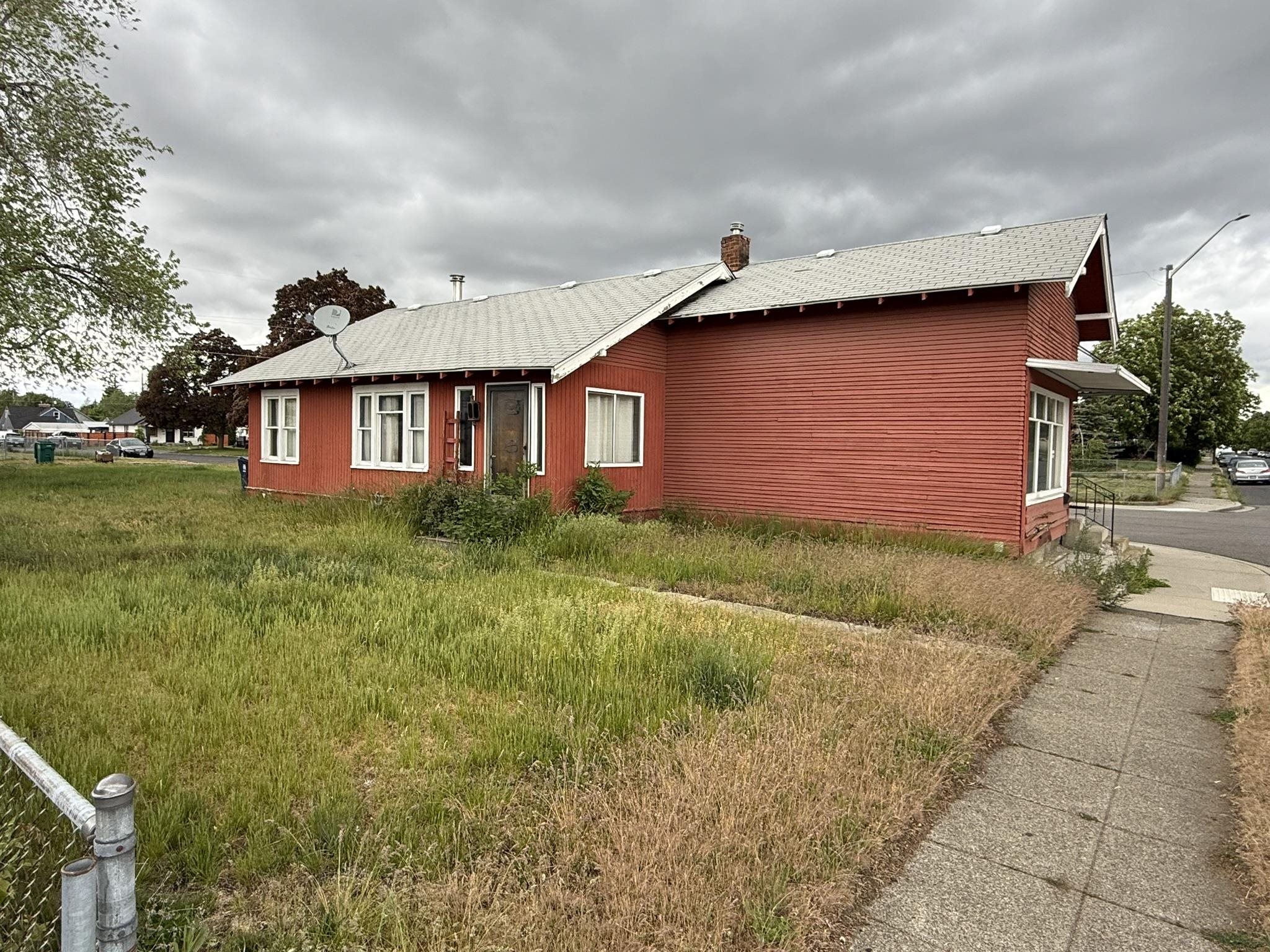 5029 N Madison St - Photo 2