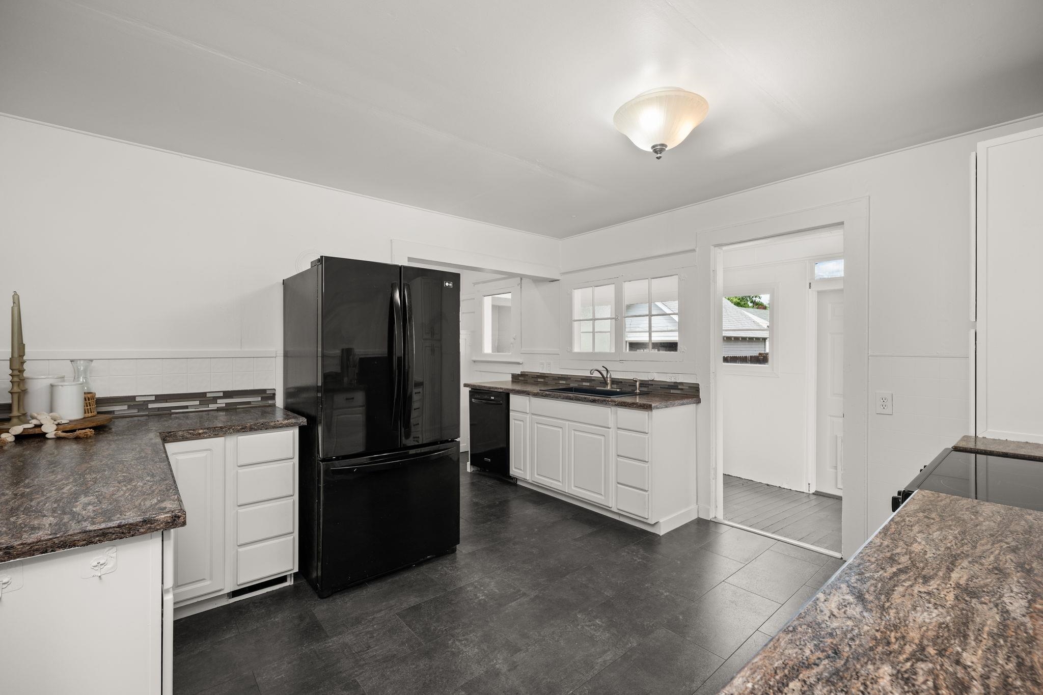 2527 E Diamond Ave - Photo 12